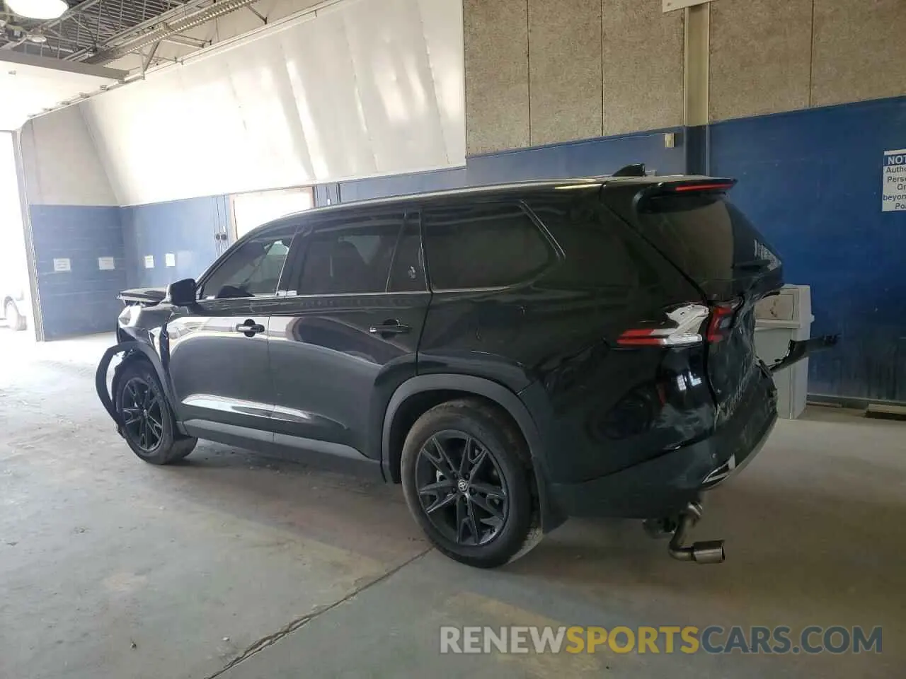 2 fotografías del automóvil dañado 5TDADAB59SS015085 TOYOTA GRAND HIGH 2025