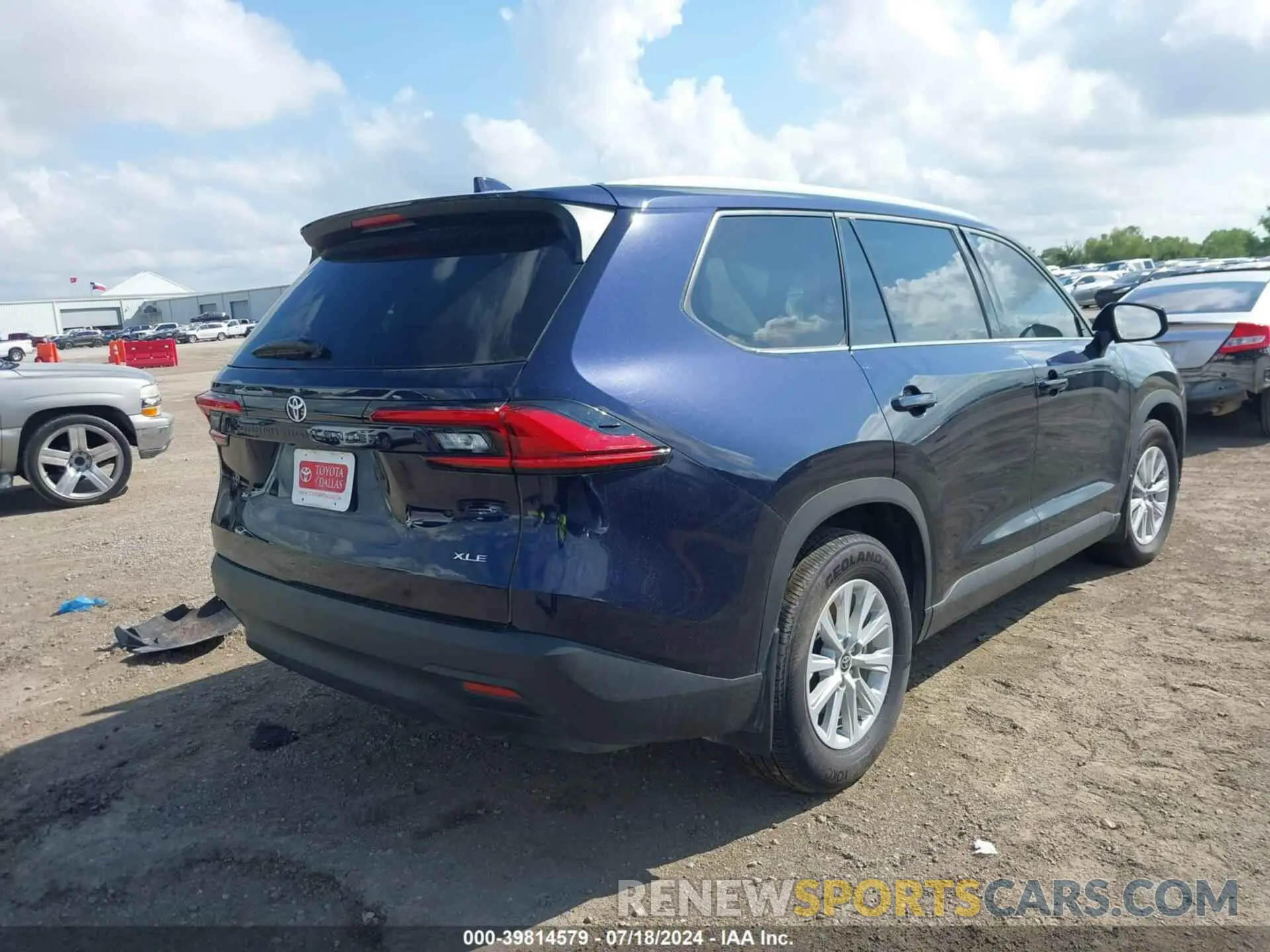 4 fotografías del automóvil dañado 5TDAAAA51RS005686 TOYOTA GRAND HIGHLANDER 2024