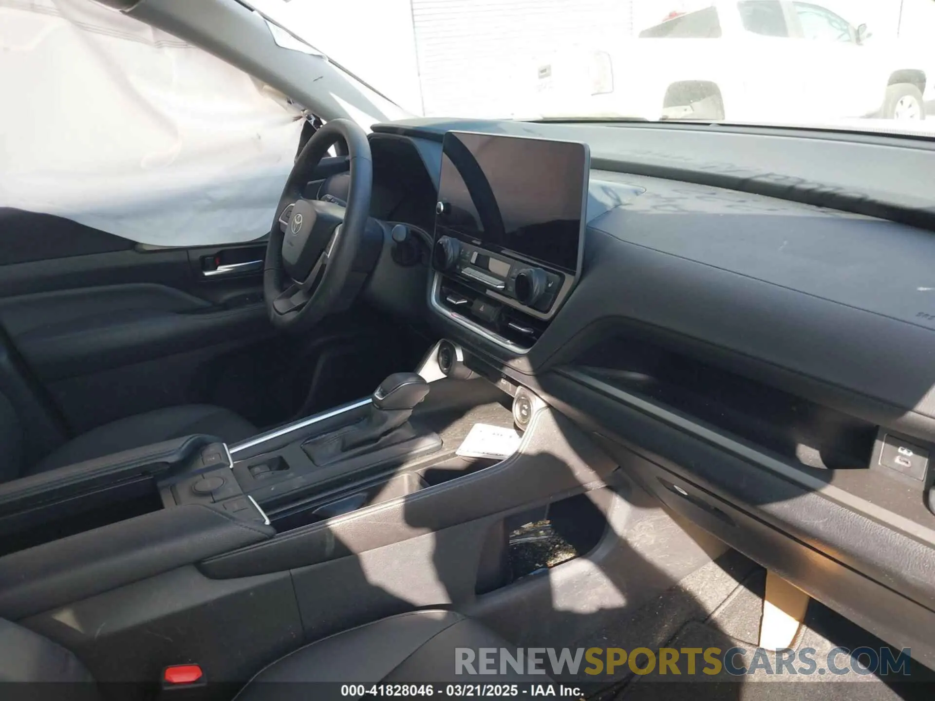 5 fotografías del automóvil dañado 5TDAAAA55RS013662 TOYOTA GRAND HIGHLANDER 2024