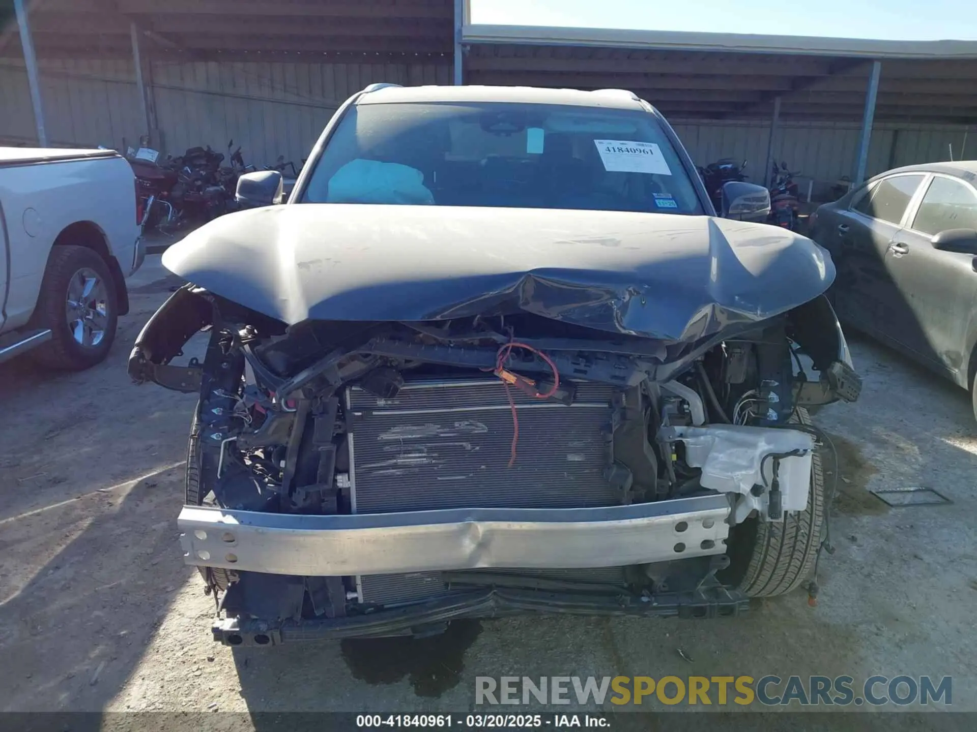12 fotografías del automóvil dañado 5TDAAAA55RS018845 TOYOTA GRAND HIGHLANDER 2024