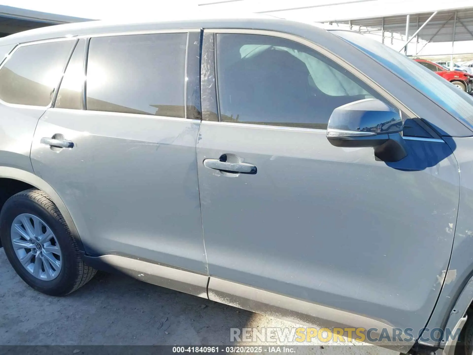 13 fotografías del automóvil dañado 5TDAAAA55RS018845 TOYOTA GRAND HIGHLANDER 2024