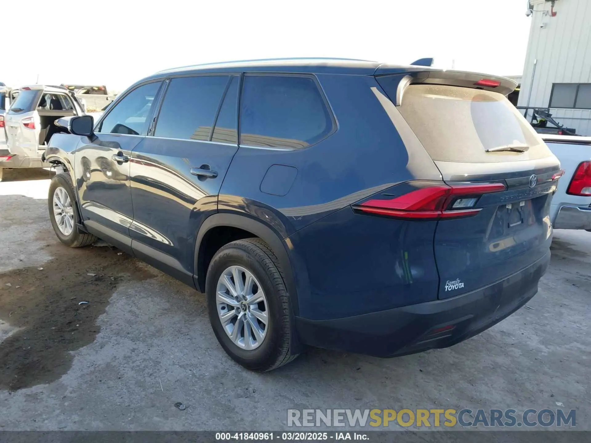 3 fotografías del automóvil dañado 5TDAAAA55RS018845 TOYOTA GRAND HIGHLANDER 2024