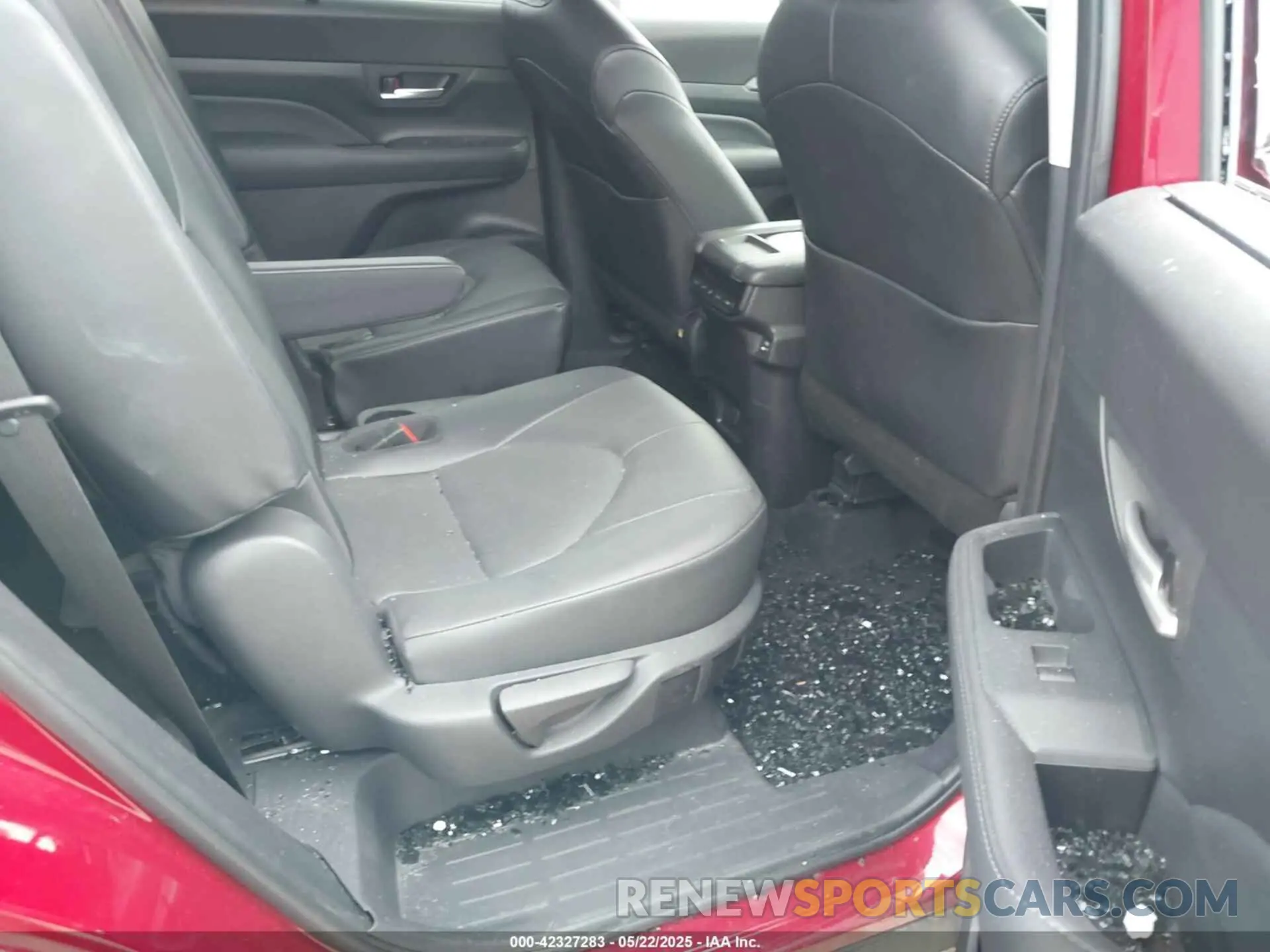 8 fotografías del automóvil dañado 5TDAAAA57RS011413 TOYOTA GRAND HIGHLANDER 2024