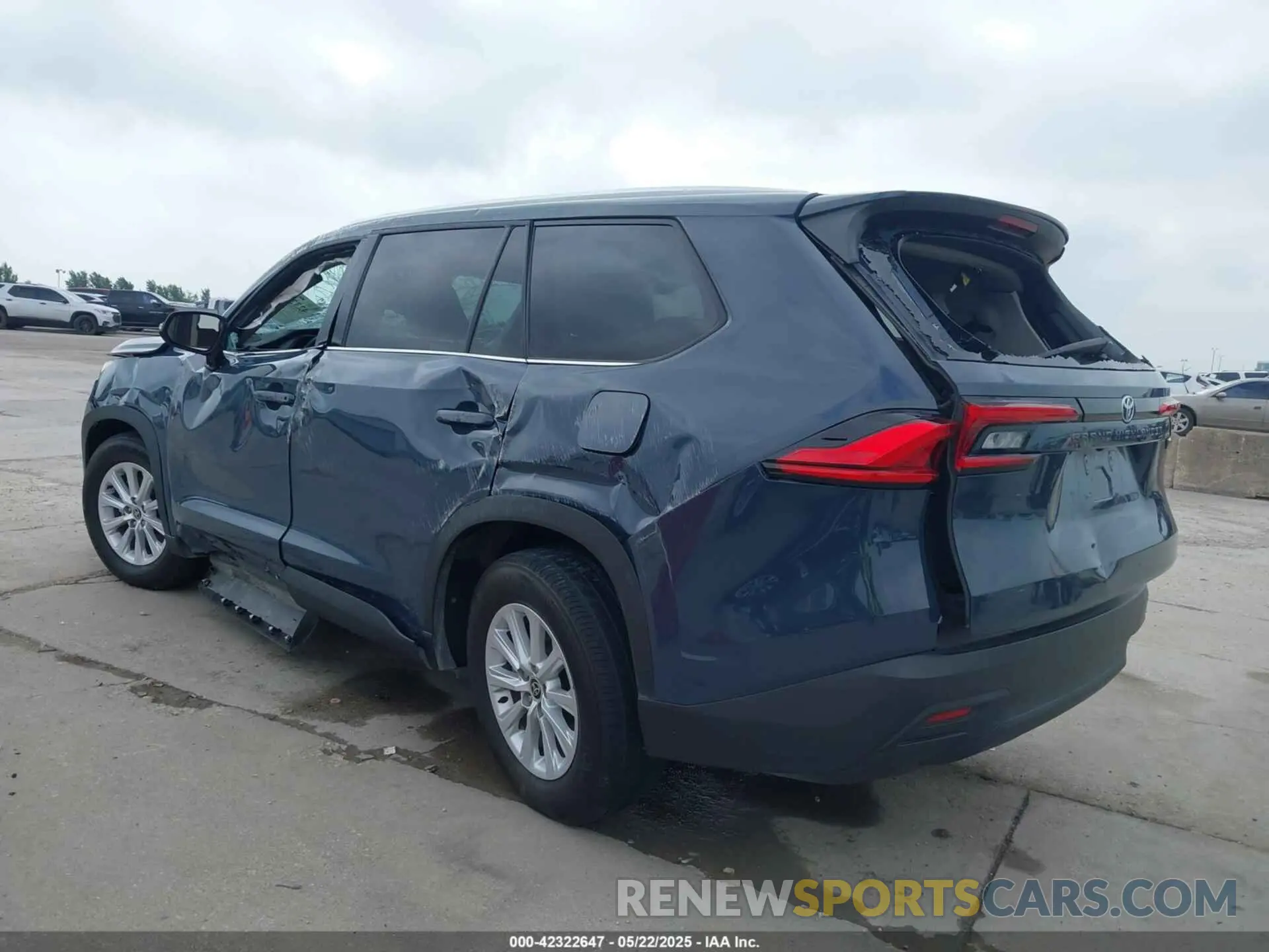 3 fotografías del automóvil dañado 5TDAAAA58RS001795 TOYOTA GRAND HIGHLANDER 2024