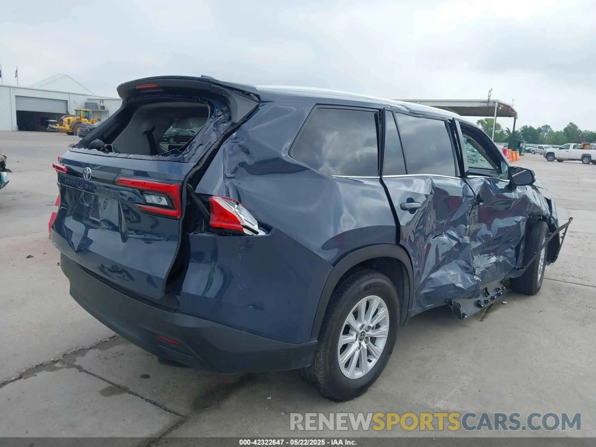 4 fotografías del automóvil dañado 5TDAAAA58RS001795 TOYOTA GRAND HIGHLANDER 2024