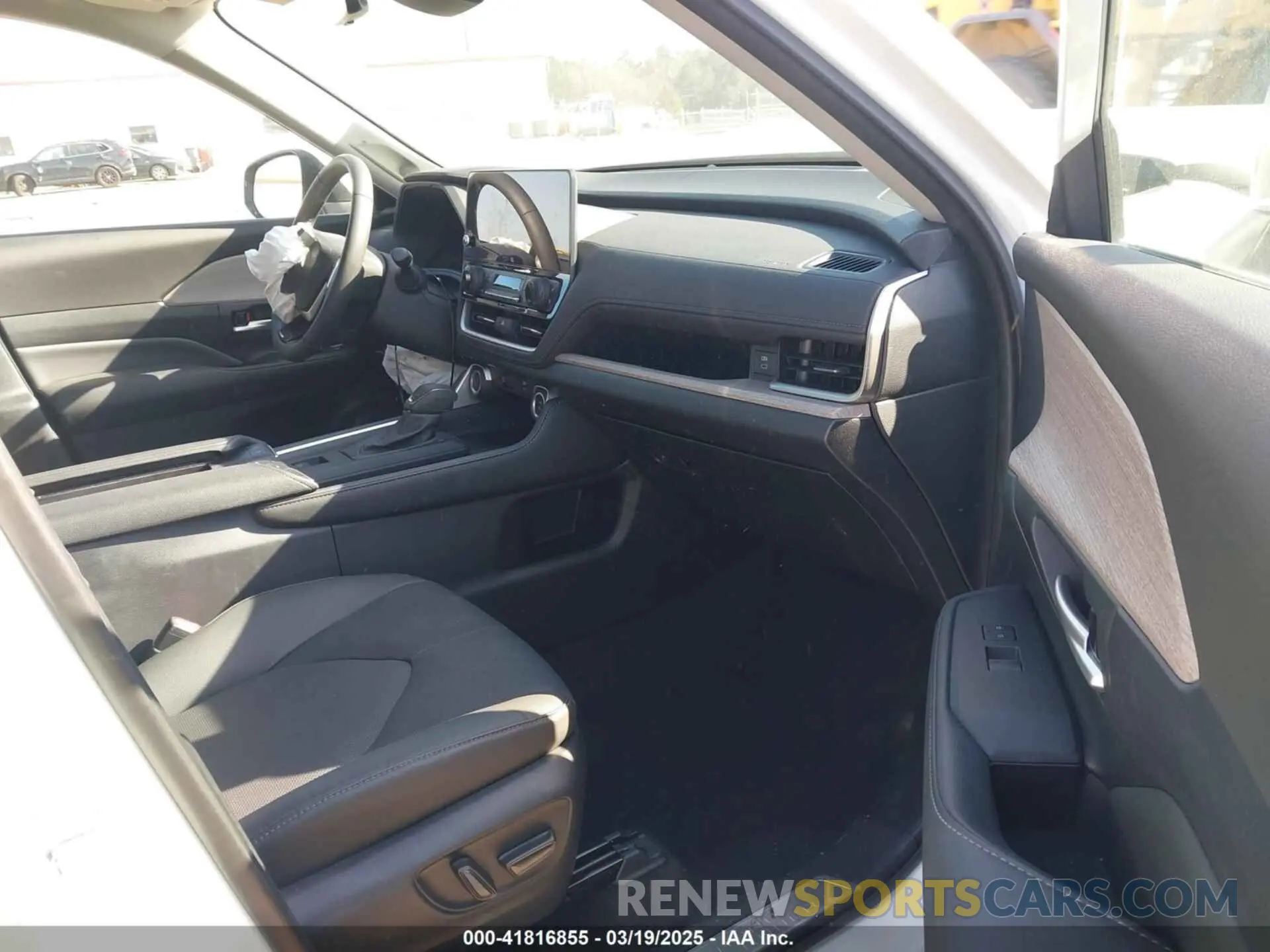 5 fotografías del automóvil dañado 5TDAAAA59RS013969 TOYOTA GRAND HIGHLANDER 2024