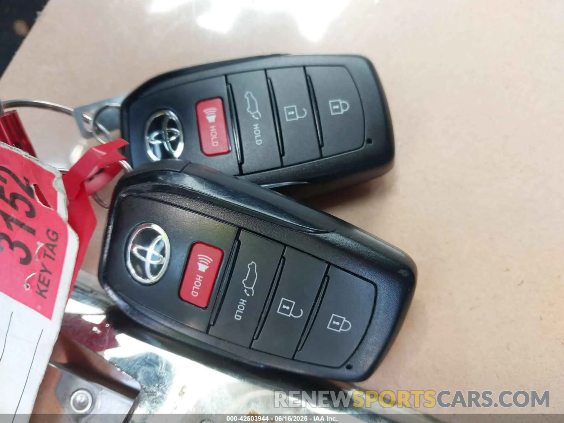 11 fotografías del automóvil dañado 5TDAAAA5XRS002186 TOYOTA GRAND HIGHLANDER 2024