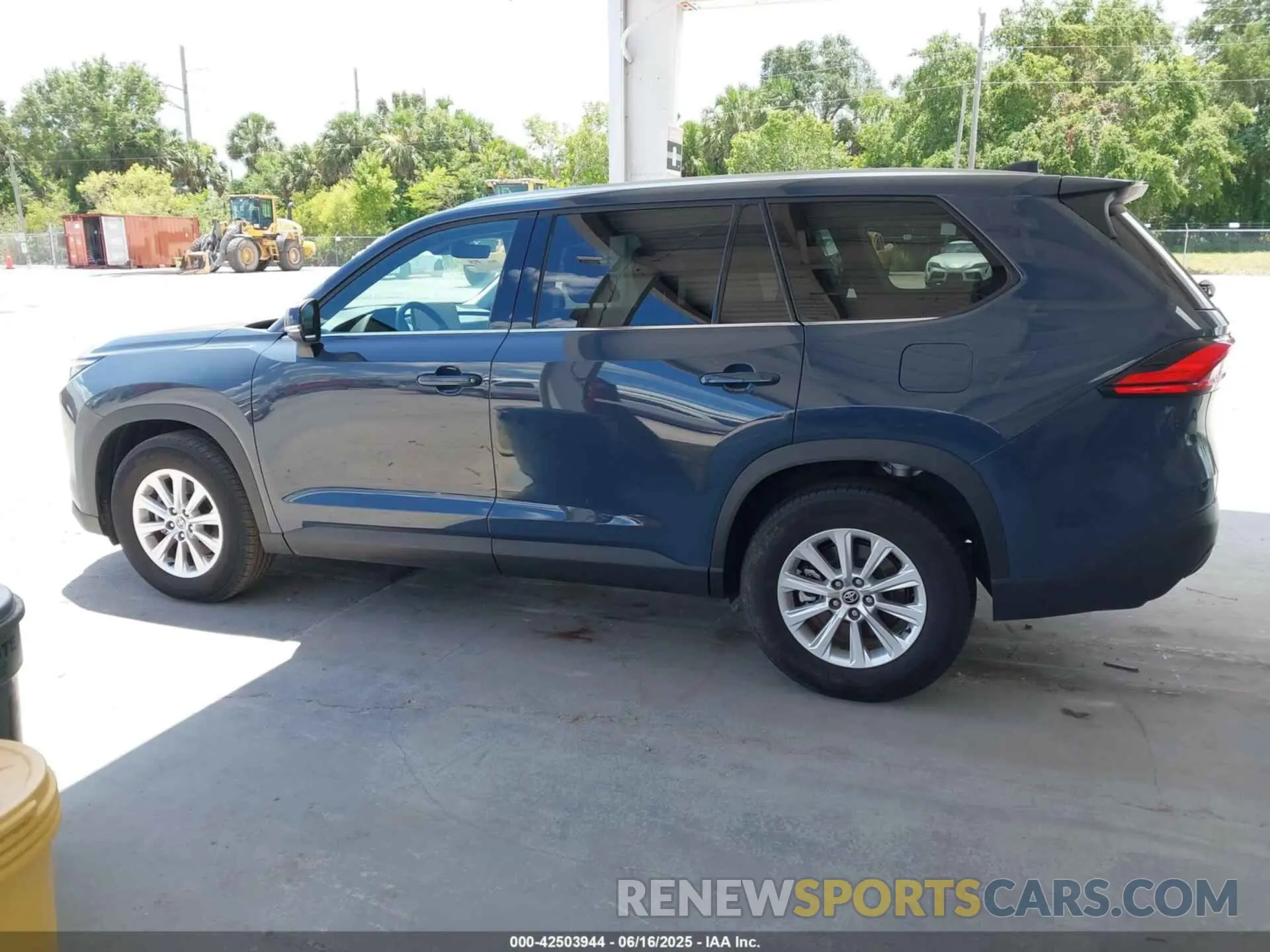 14 fotografías del automóvil dañado 5TDAAAA5XRS002186 TOYOTA GRAND HIGHLANDER 2024