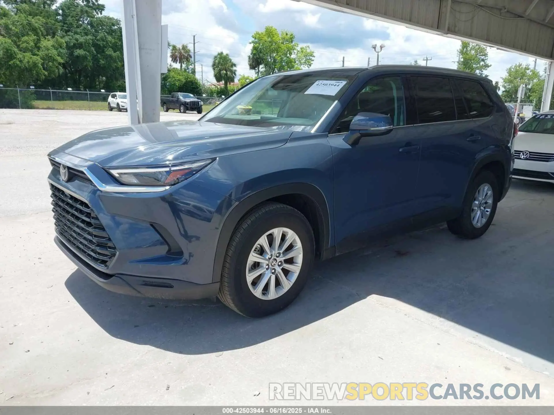 2 fotografías del automóvil dañado 5TDAAAA5XRS002186 TOYOTA GRAND HIGHLANDER 2024