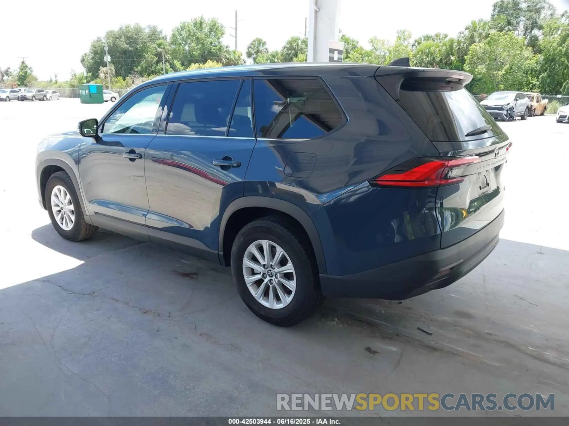 3 fotografías del automóvil dañado 5TDAAAA5XRS002186 TOYOTA GRAND HIGHLANDER 2024