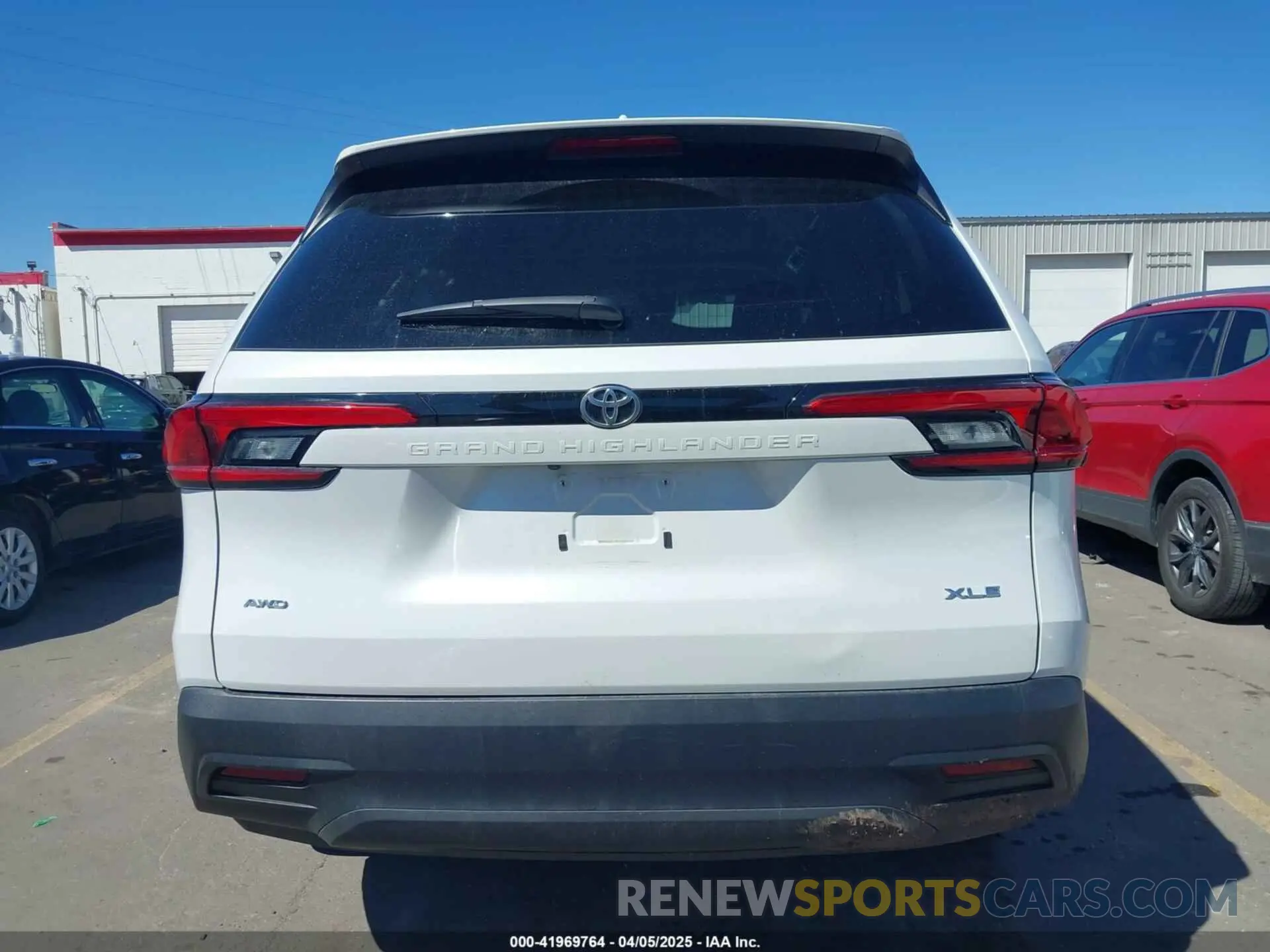 16 fotografías del automóvil dañado 5TDAAAB51RS025015 TOYOTA GRAND HIGHLANDER 2024