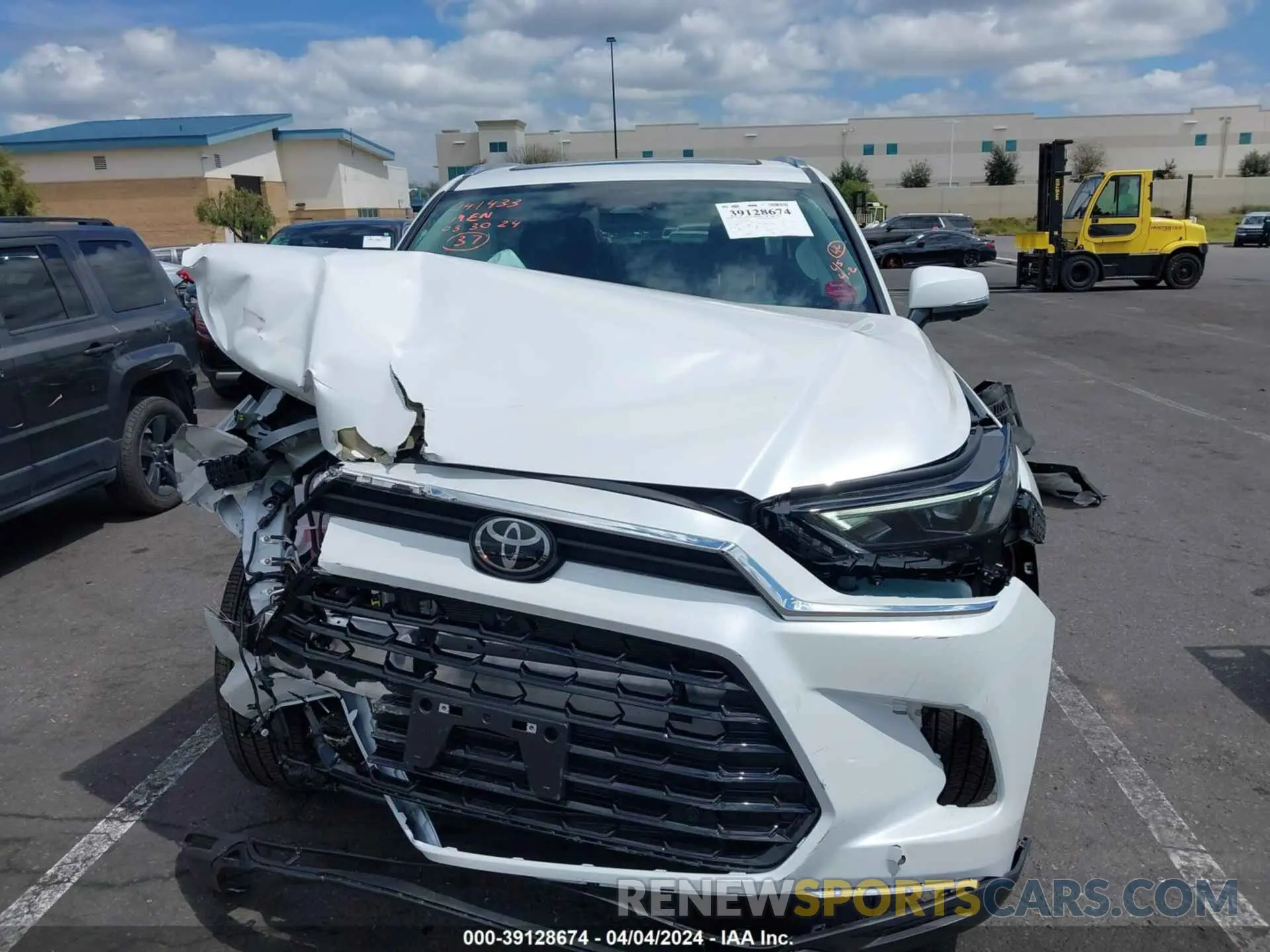 13 fotografías del automóvil dañado 5TDAAAB53RS039725 TOYOTA GRAND HIGHLANDER 2024