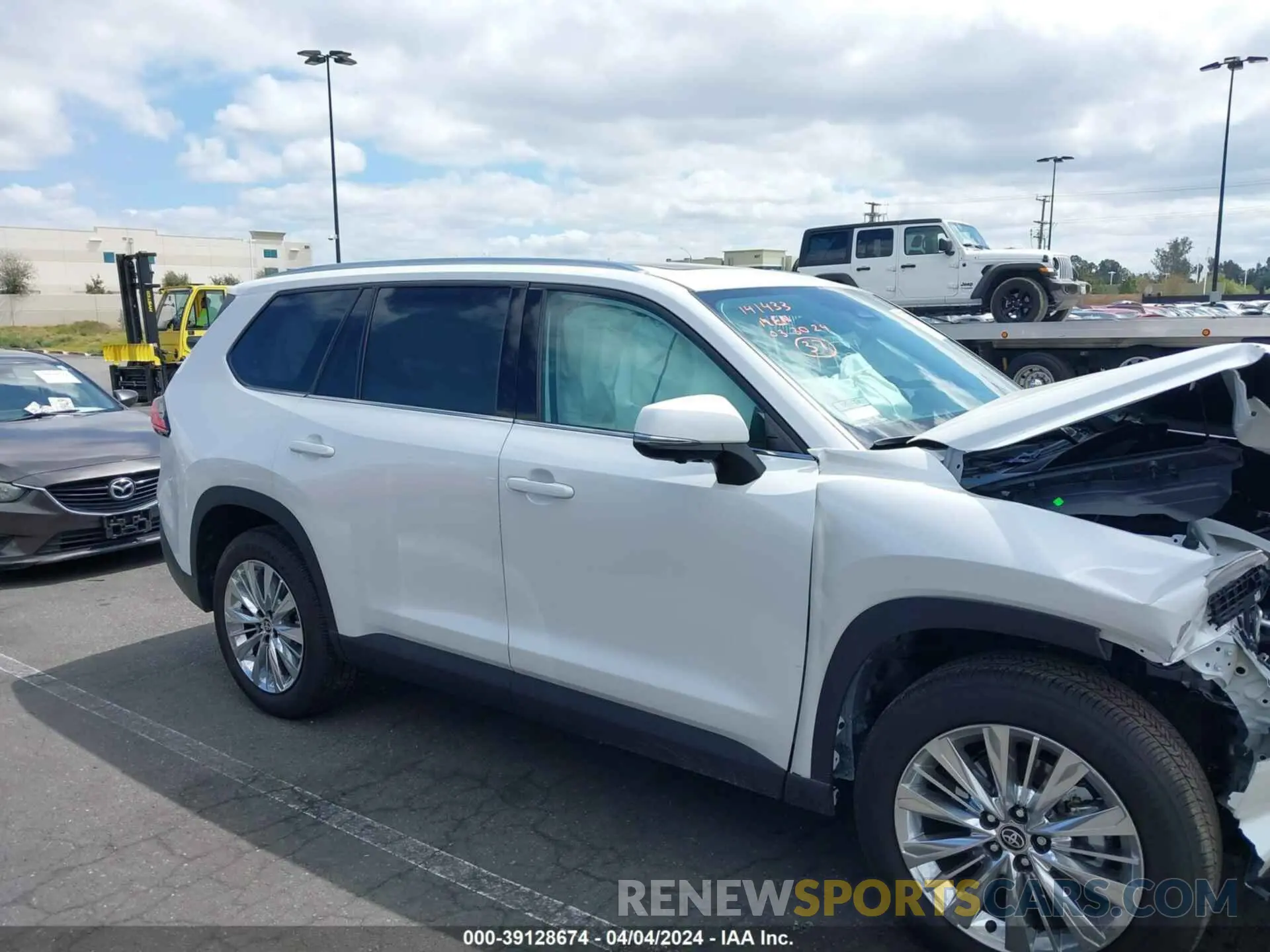 14 fotografías del automóvil dañado 5TDAAAB53RS039725 TOYOTA GRAND HIGHLANDER 2024