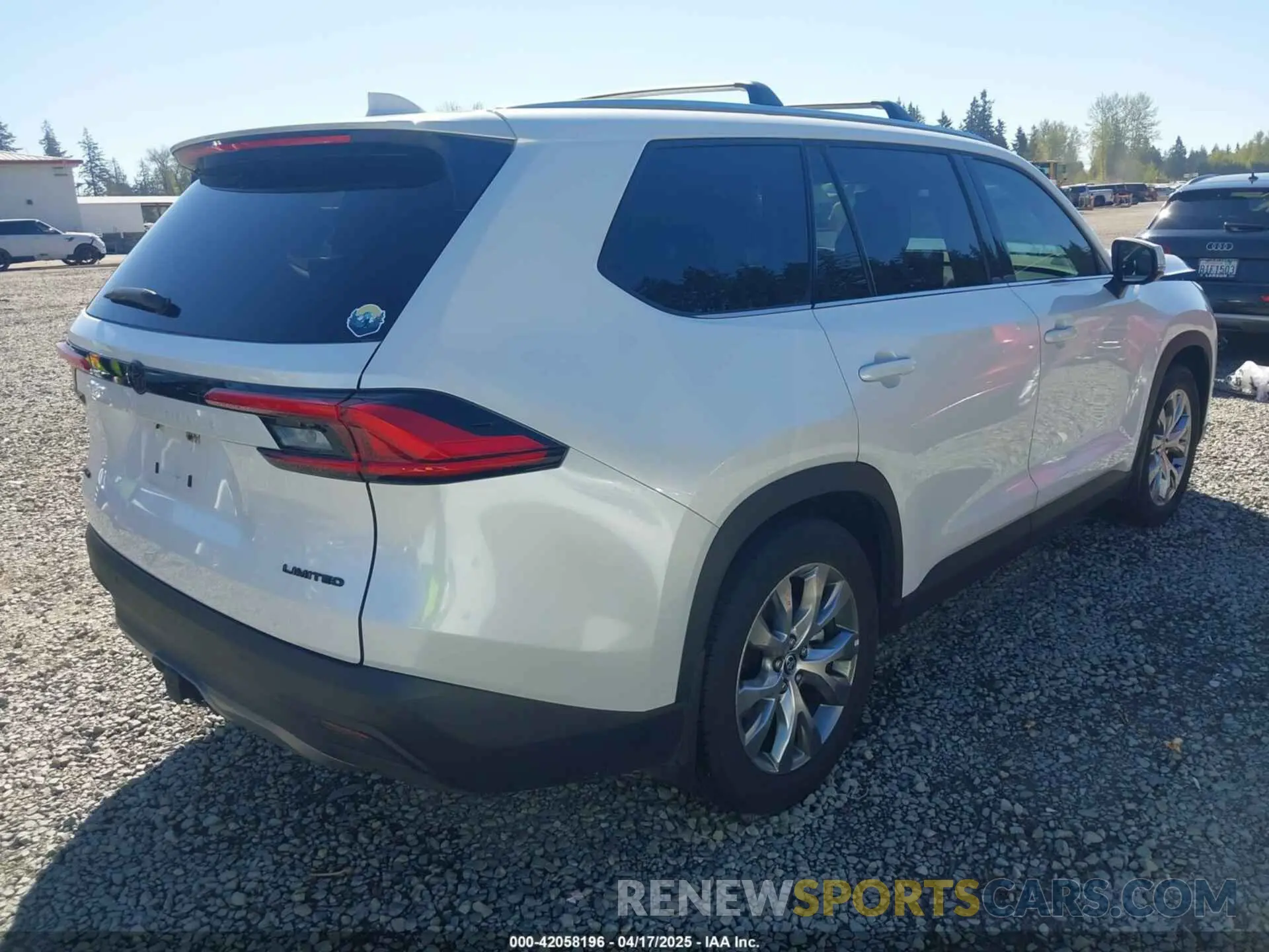 4 fotografías del automóvil dañado 5TDAAAB53RS064995 TOYOTA GRAND HIGHLANDER 2024