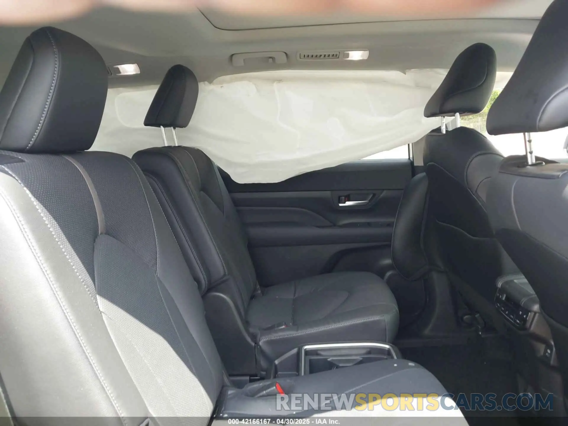 8 fotografías del automóvil dañado 5TDAAAB54RS065010 TOYOTA GRAND HIGHLANDER 2024