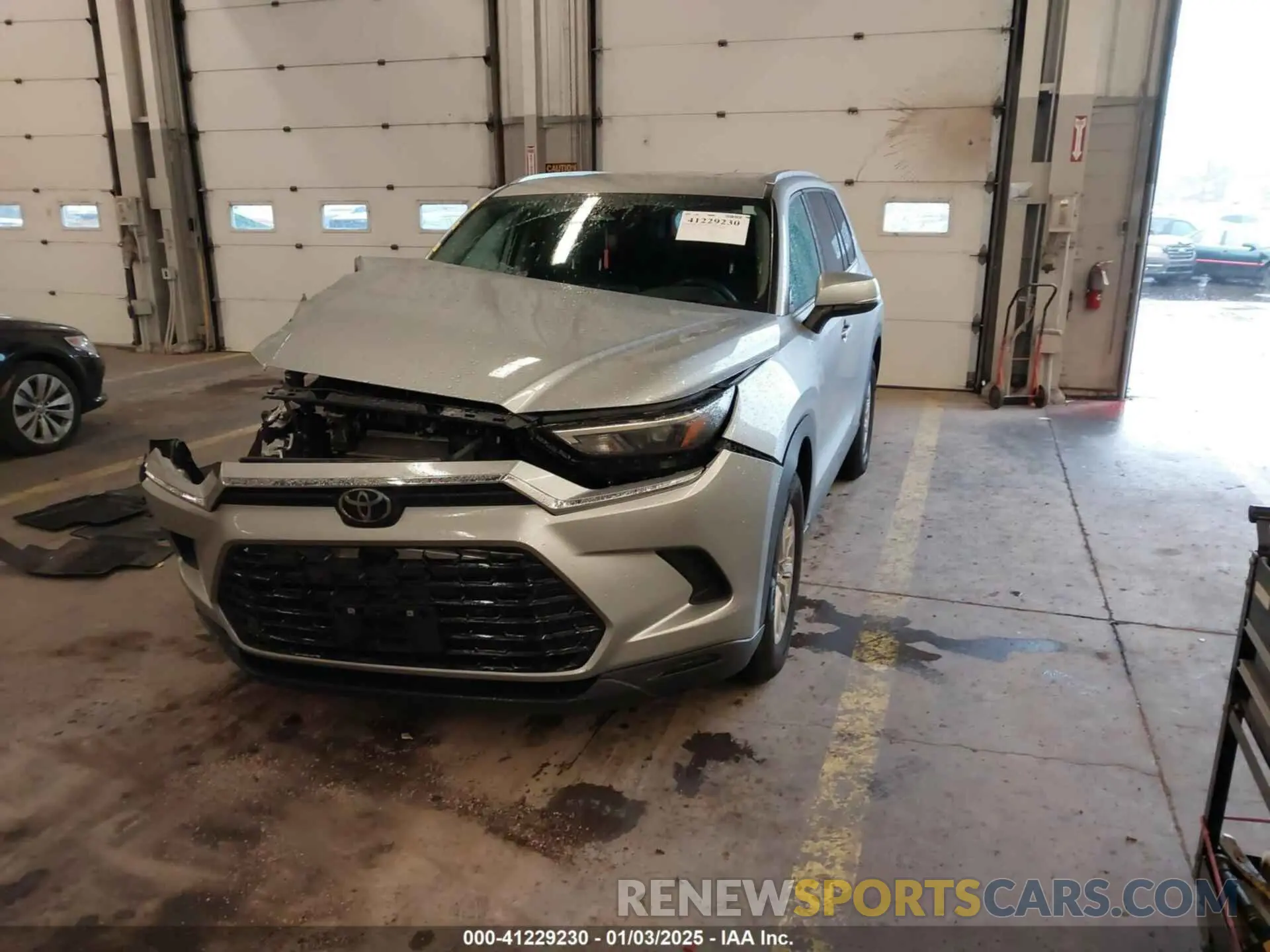 2 fotografías del automóvil dañado 5TDAAAB56RS027018 TOYOTA GRAND HIGHLANDER 2024