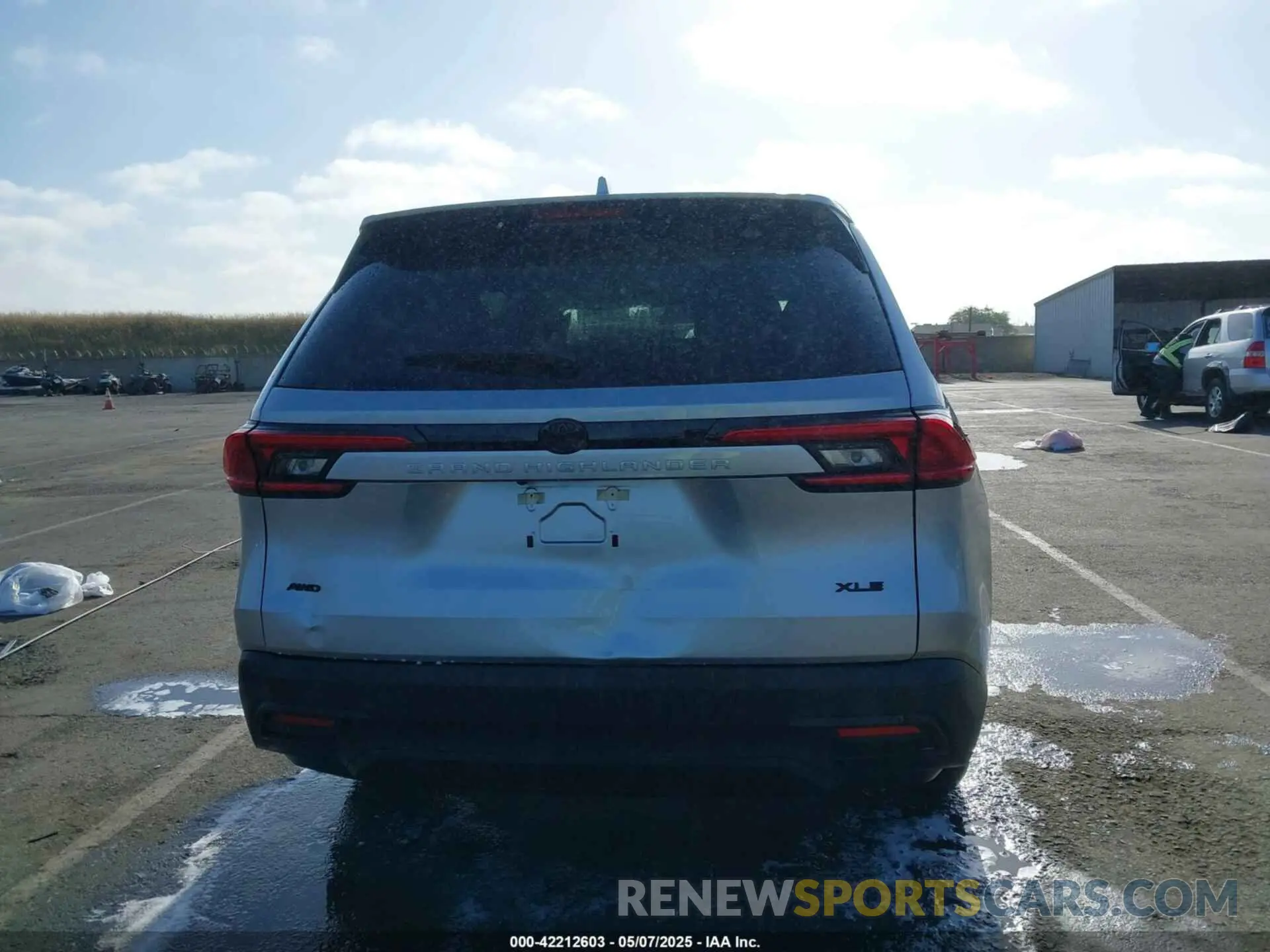 16 fotografías del automóvil dañado 5TDAAAB57RS021714 TOYOTA GRAND HIGHLANDER 2024