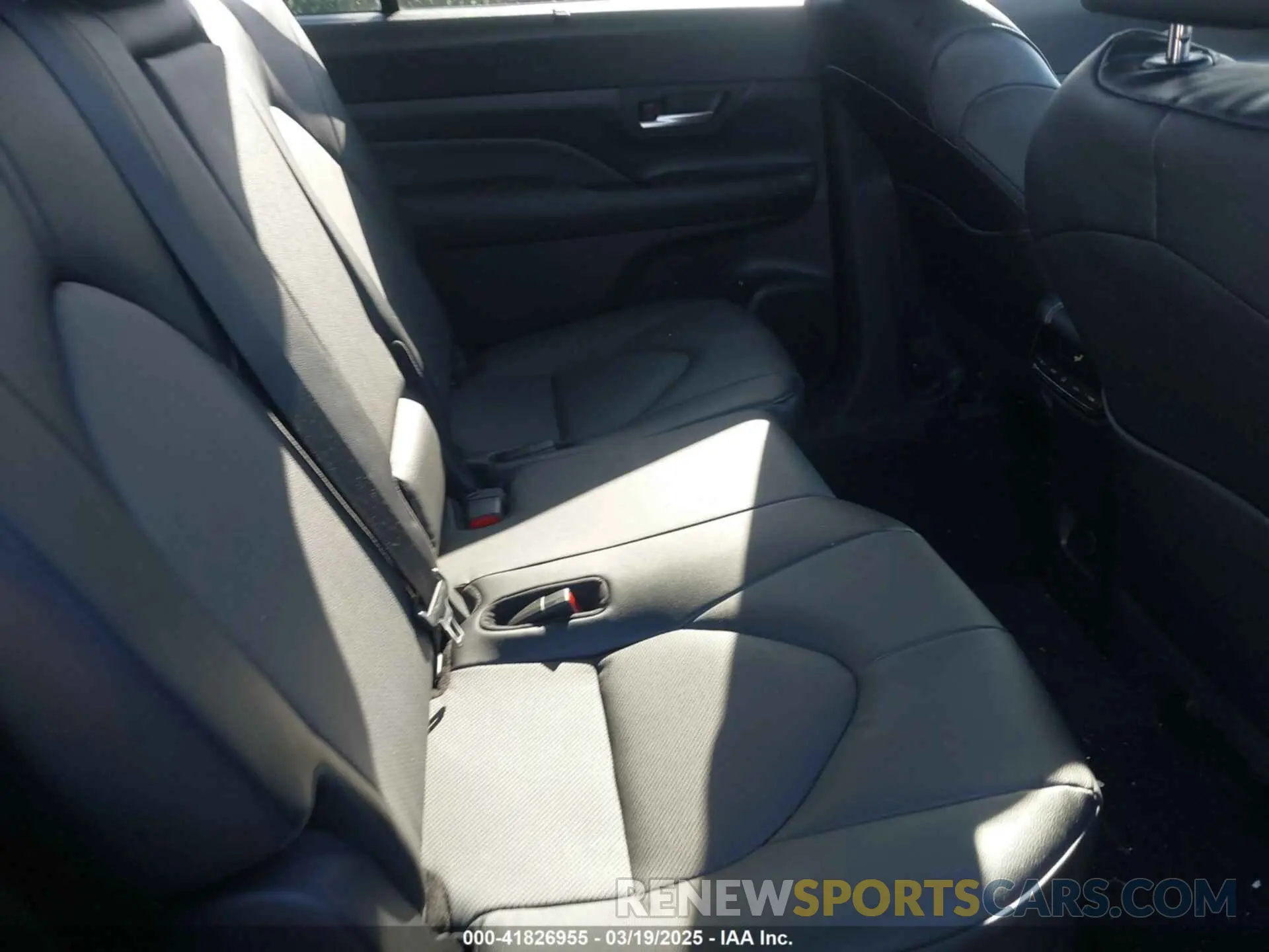 8 fotografías del automóvil dañado 5TDAAAB57RS069794 TOYOTA GRAND HIGHLANDER 2024