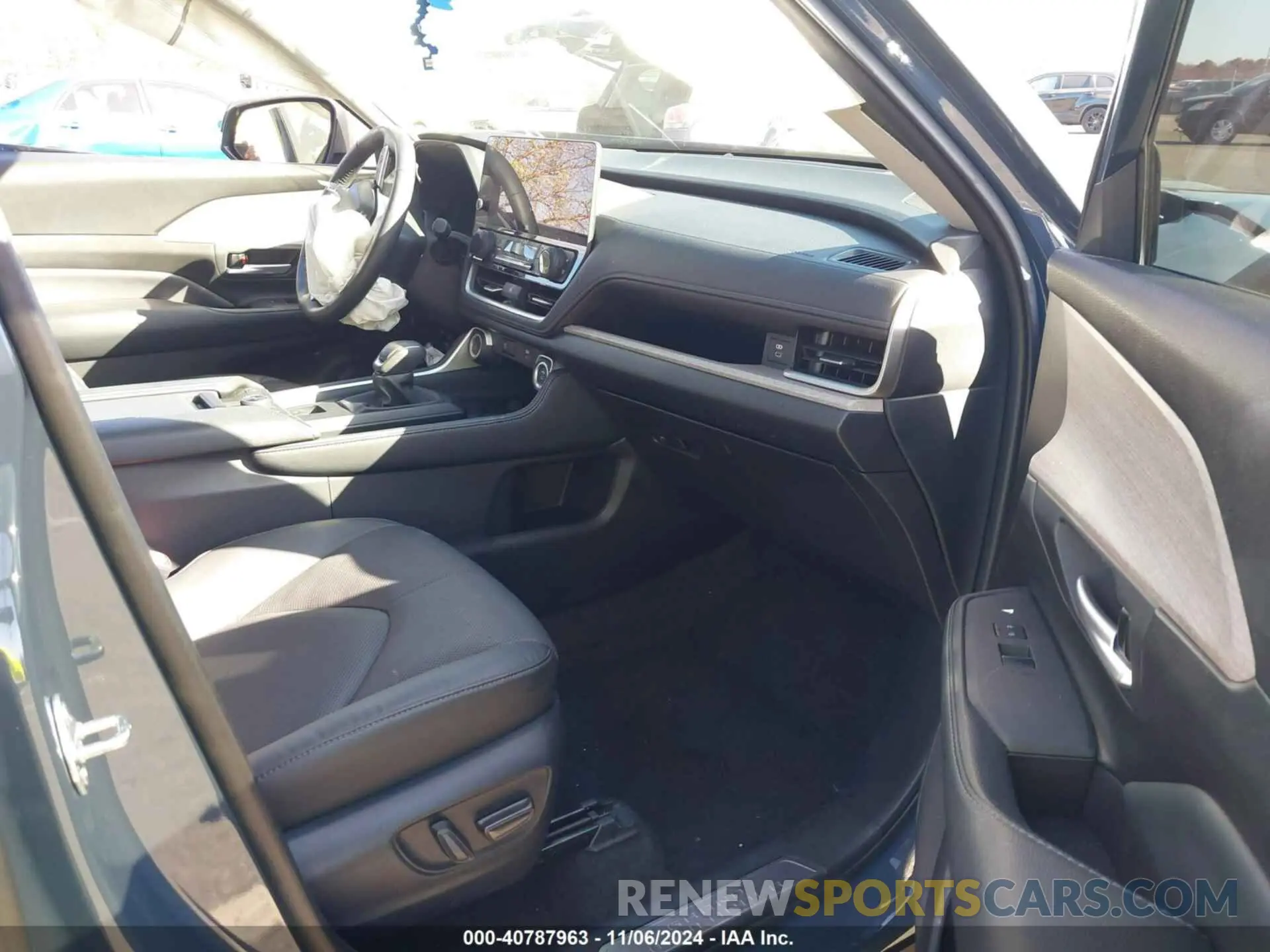 5 fotografías del automóvil dañado 5TDAAAB58RS000676 TOYOTA GRAND HIGHLANDER 2024