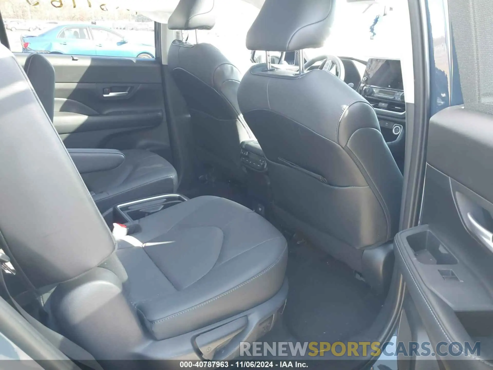 8 fotografías del automóvil dañado 5TDAAAB58RS000676 TOYOTA GRAND HIGHLANDER 2024