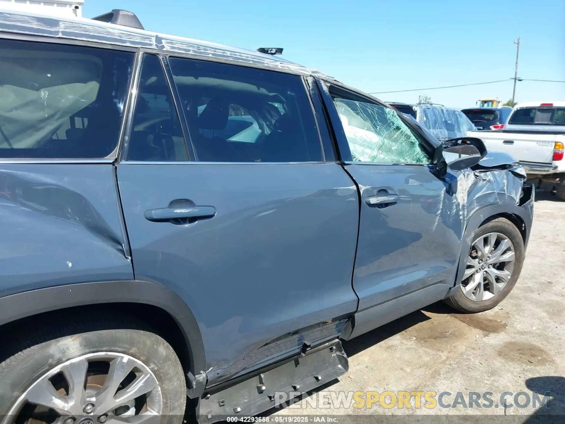 14 fotografías del automóvil dañado 5TDAAAB58RS023164 TOYOTA GRAND HIGHLANDER 2024