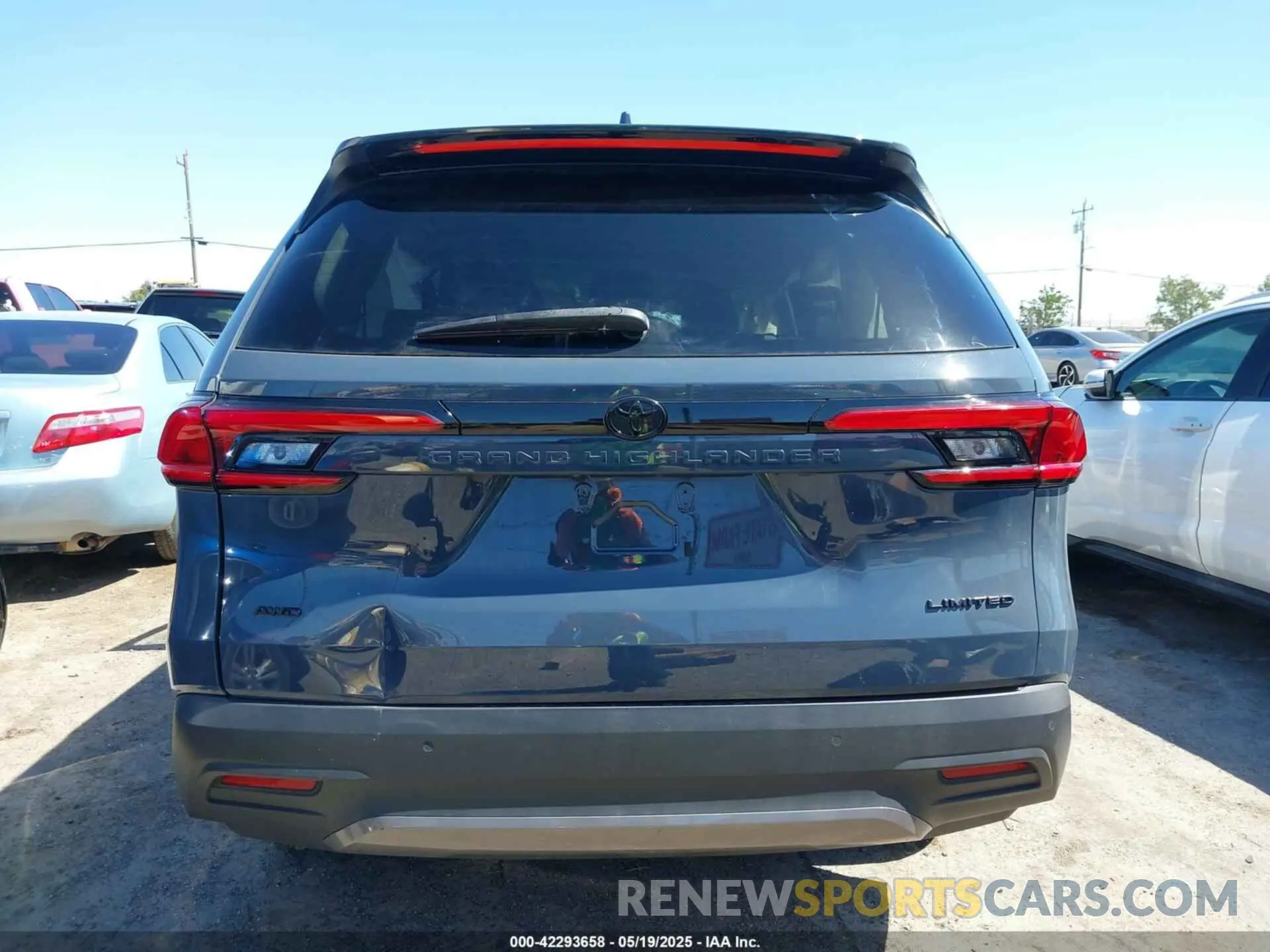 17 fotografías del automóvil dañado 5TDAAAB58RS023164 TOYOTA GRAND HIGHLANDER 2024