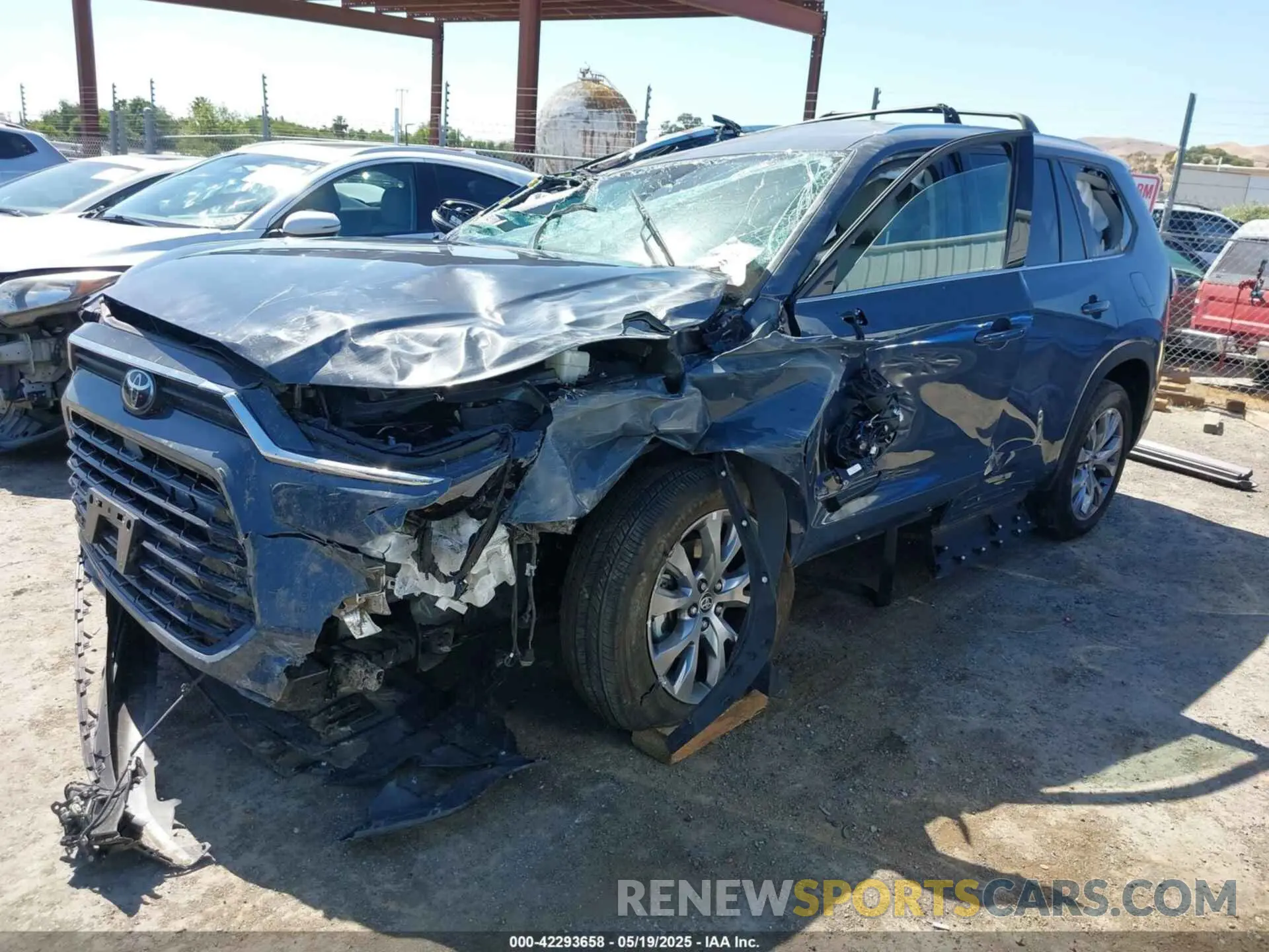 2 fotografías del automóvil dañado 5TDAAAB58RS023164 TOYOTA GRAND HIGHLANDER 2024