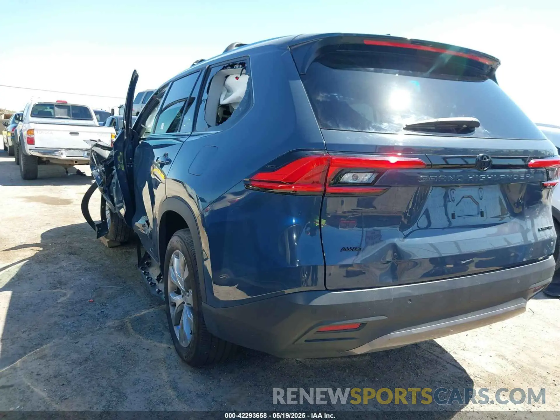 3 fotografías del automóvil dañado 5TDAAAB58RS023164 TOYOTA GRAND HIGHLANDER 2024