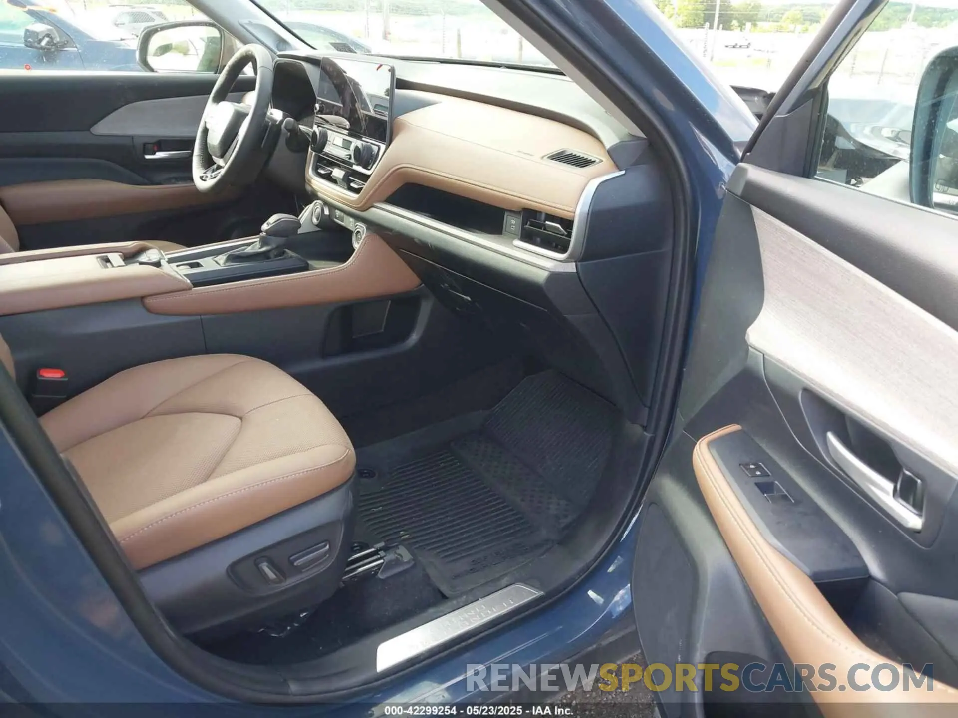 5 fotografías del automóvil dañado 5TDAAAB58RS057220 TOYOTA GRAND HIGHLANDER 2024
