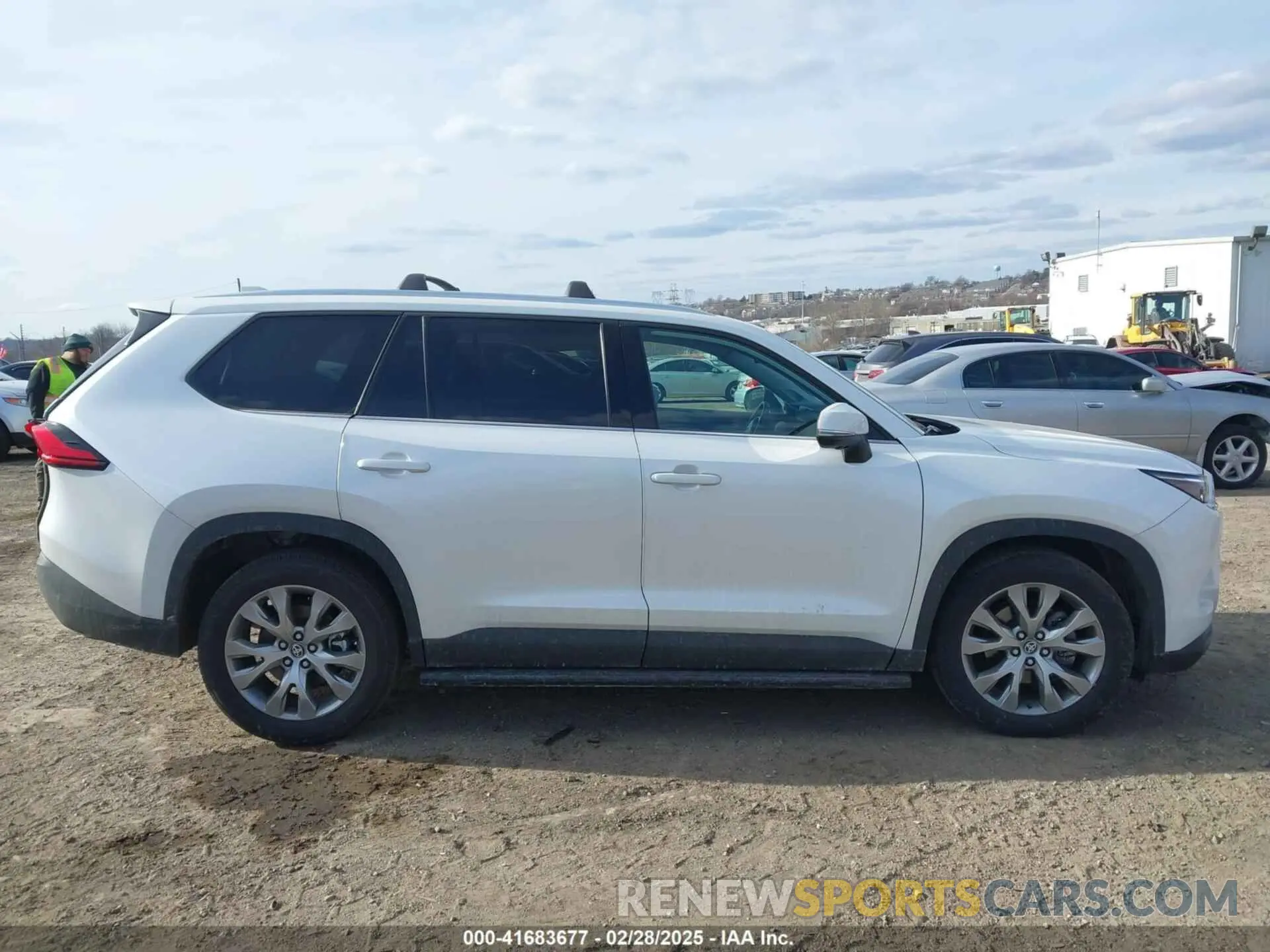 13 fotografías del automóvil dañado 5TDAAAB59RS042760 TOYOTA GRAND HIGHLANDER 2024