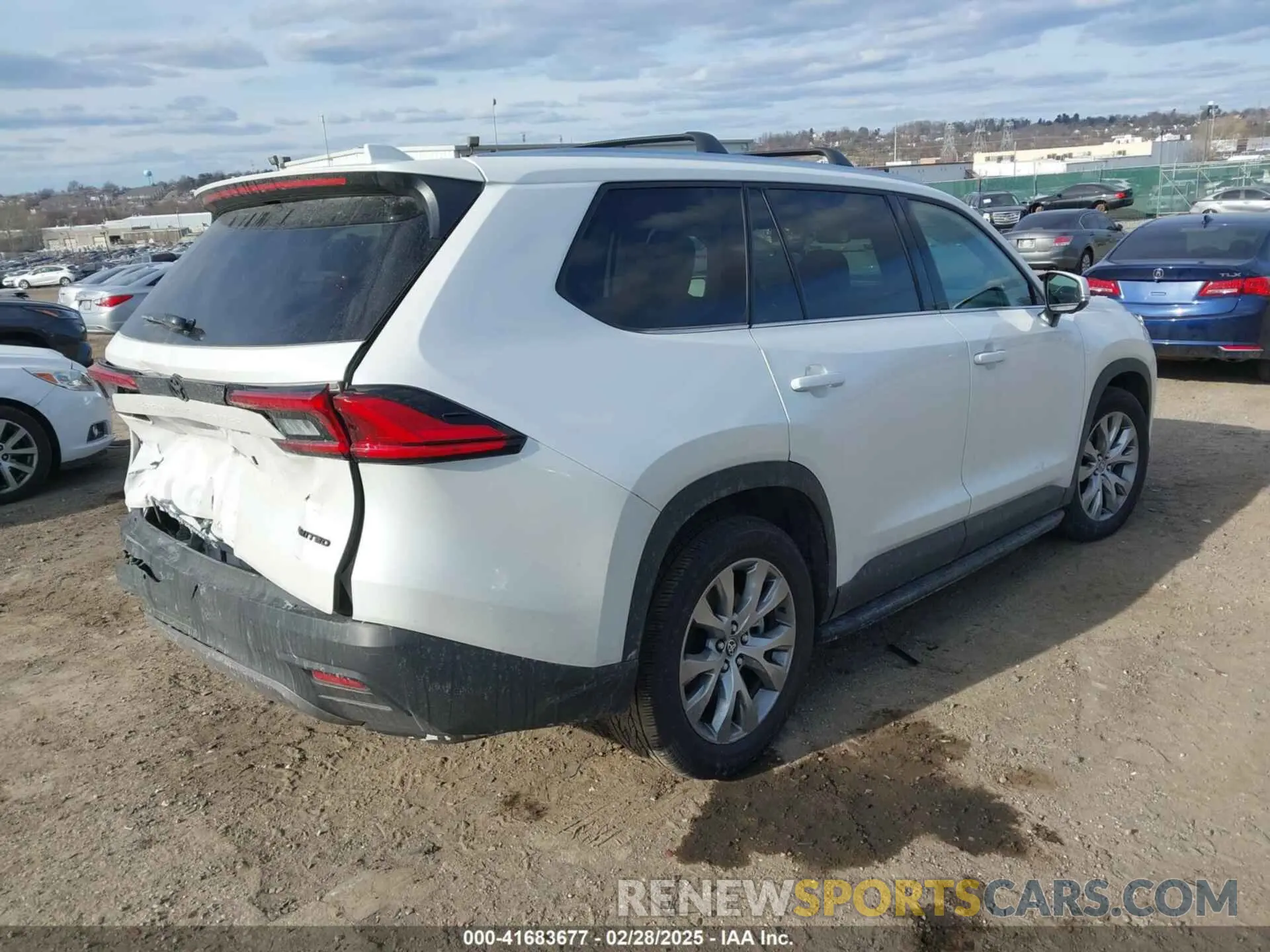4 fotografías del automóvil dañado 5TDAAAB59RS042760 TOYOTA GRAND HIGHLANDER 2024