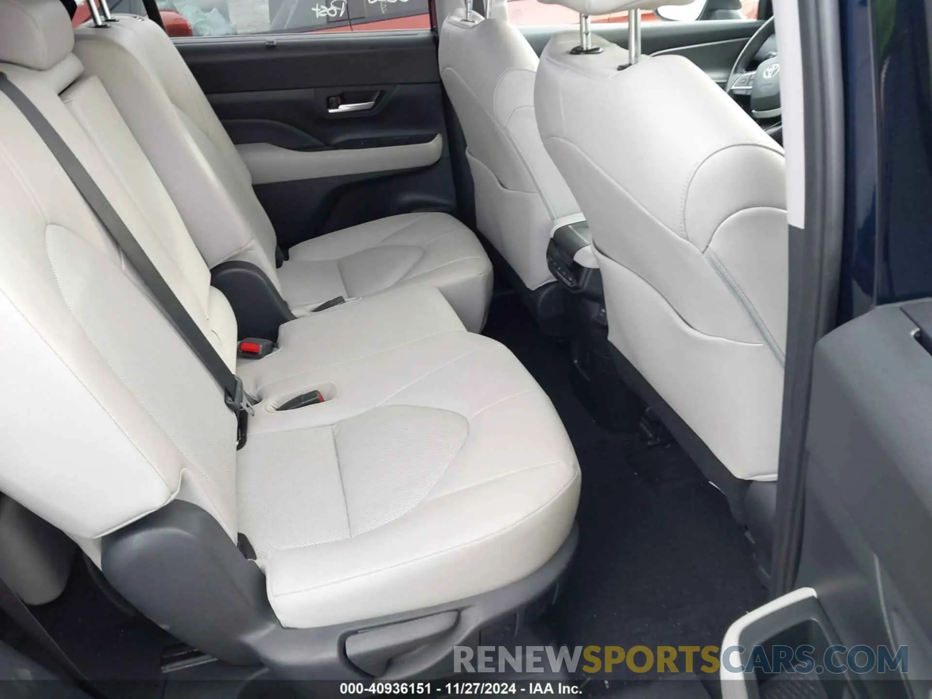 8 fotografías del automóvil dañado 5TDACAB50RS008054 TOYOTA GRAND HIGHLANDER 2024