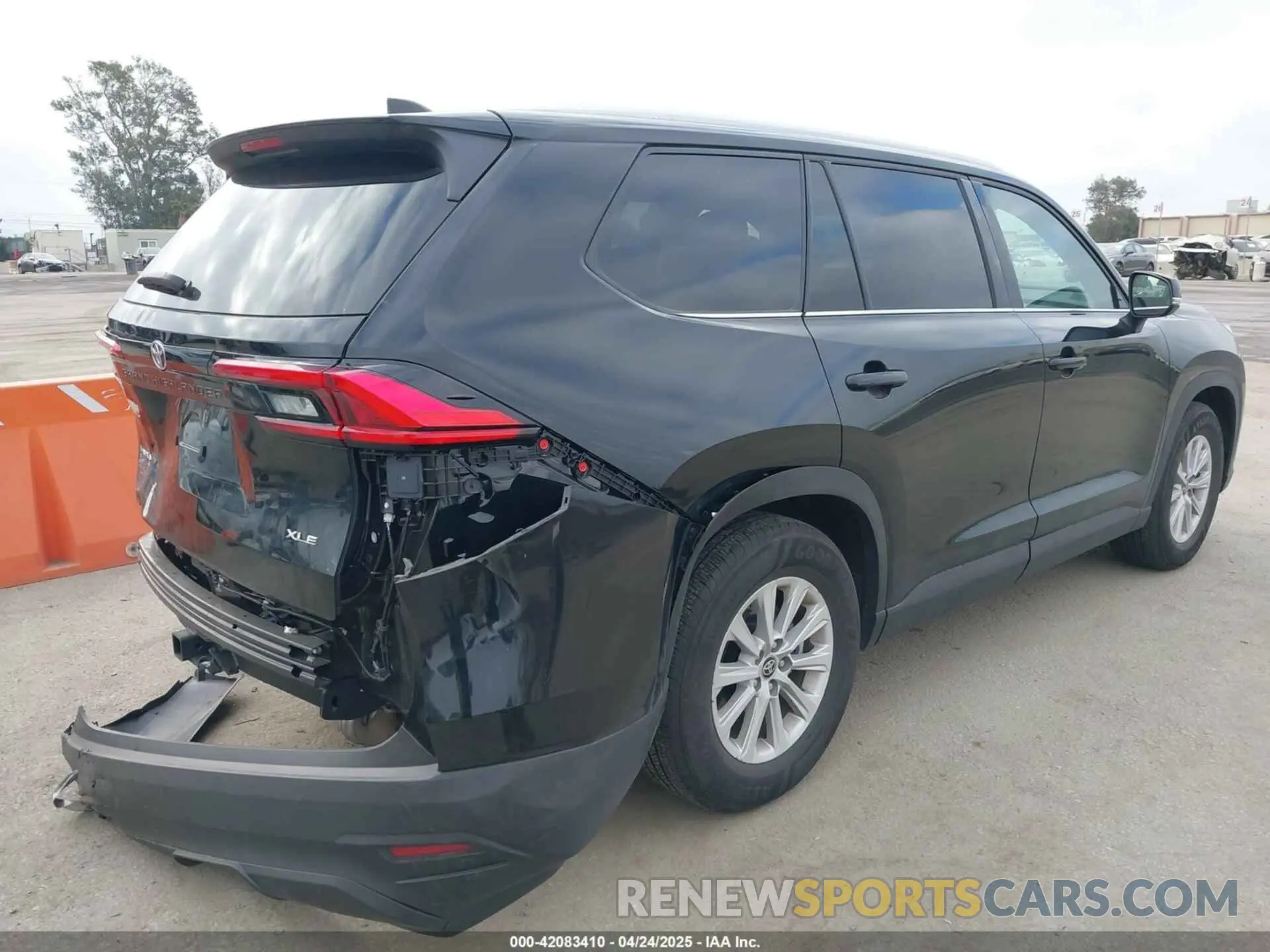 4 fotografías del automóvil dañado 5TDACAB51RS028426 TOYOTA GRAND HIGHLANDER 2024