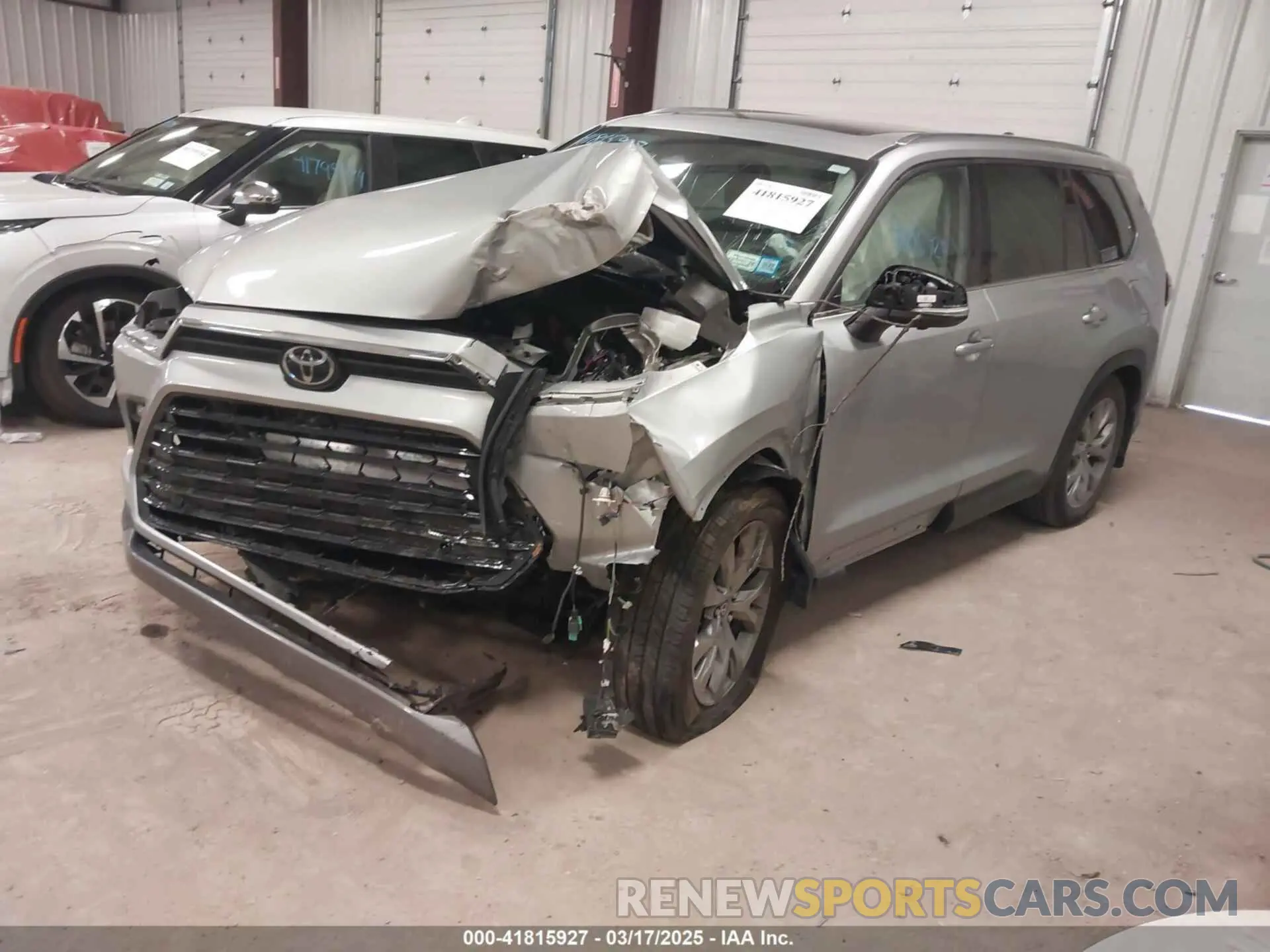 2 fotografías del automóvil dañado 5TDACAB56RS002775 TOYOTA GRAND HIGHLANDER 2024