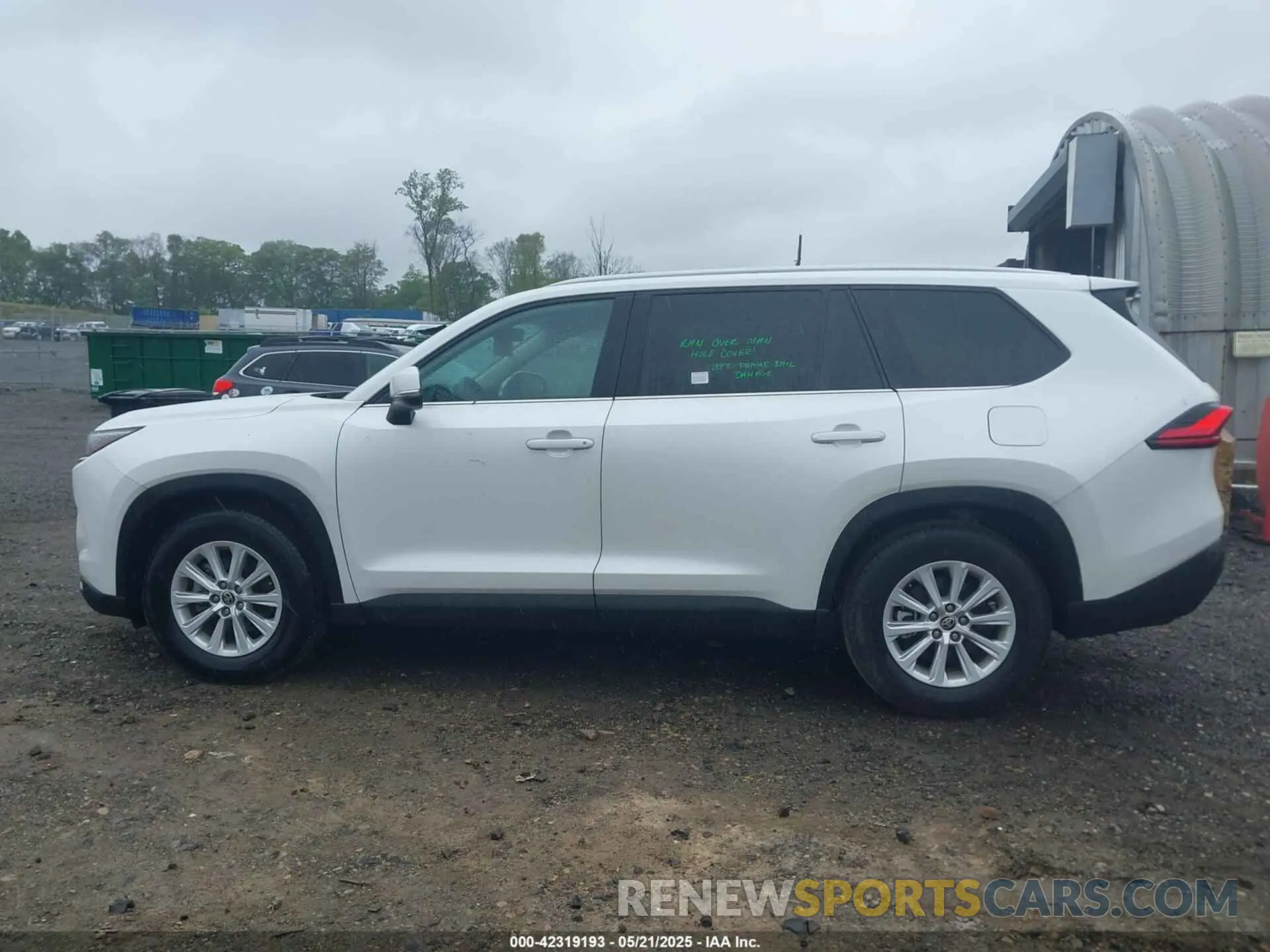 14 fotografías del automóvil dañado 5TDACAB58RS003099 TOYOTA GRAND HIGHLANDER 2024