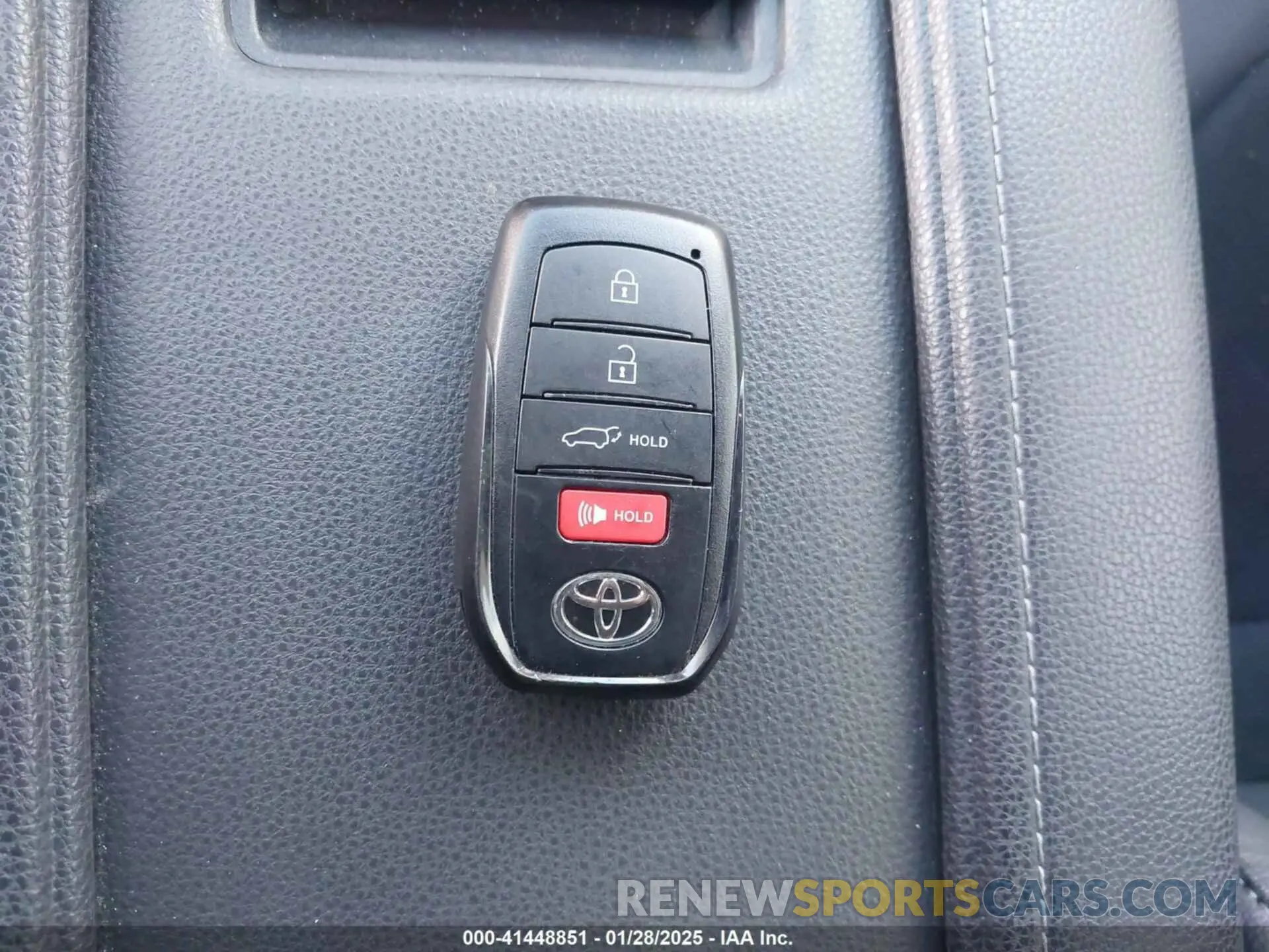 11 fotografías del automóvil dañado 5TDADAB53RS006554 TOYOTA GRAND HIGHLANDER 2024