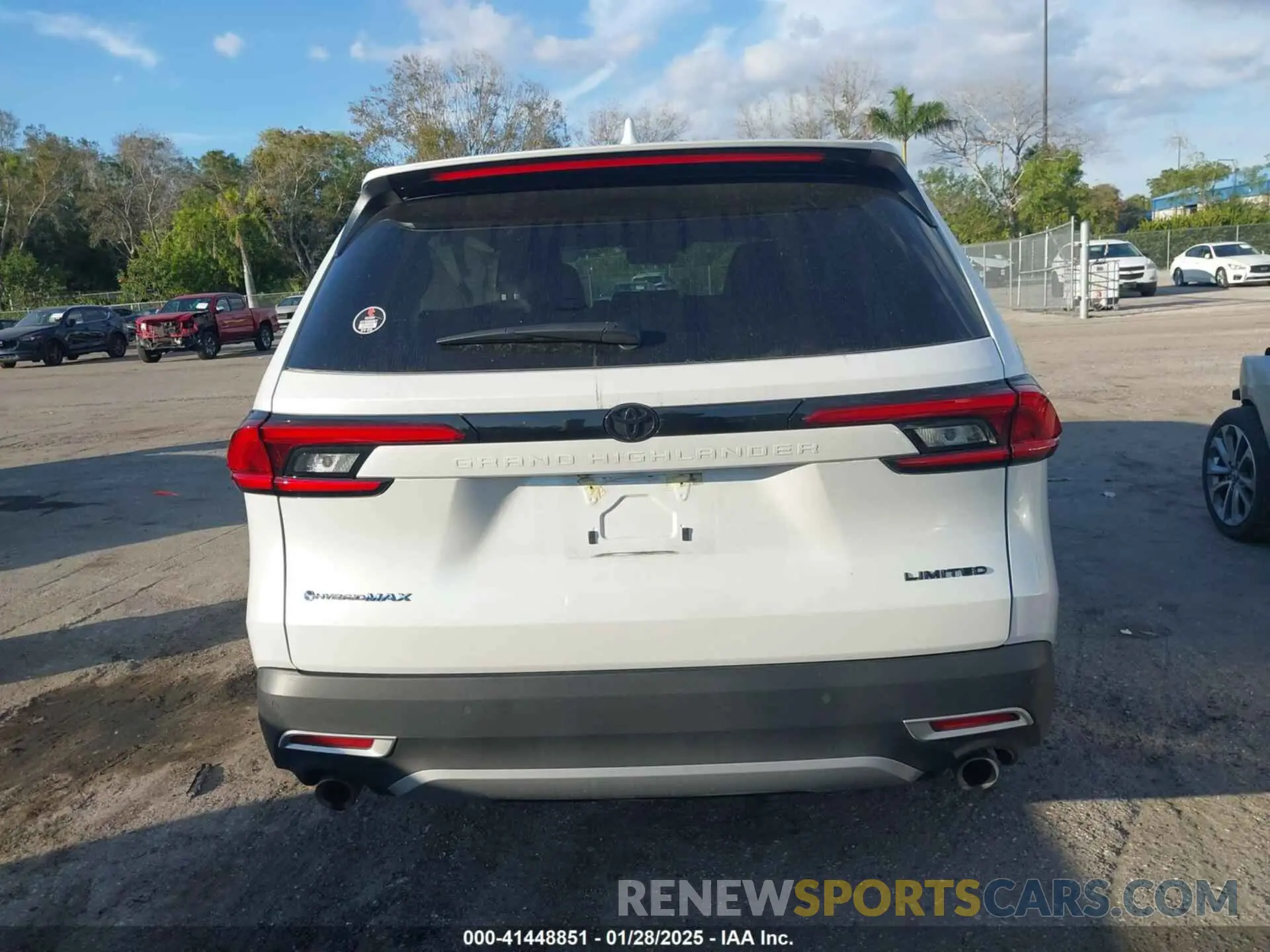 16 fotografías del automóvil dañado 5TDADAB53RS006554 TOYOTA GRAND HIGHLANDER 2024
