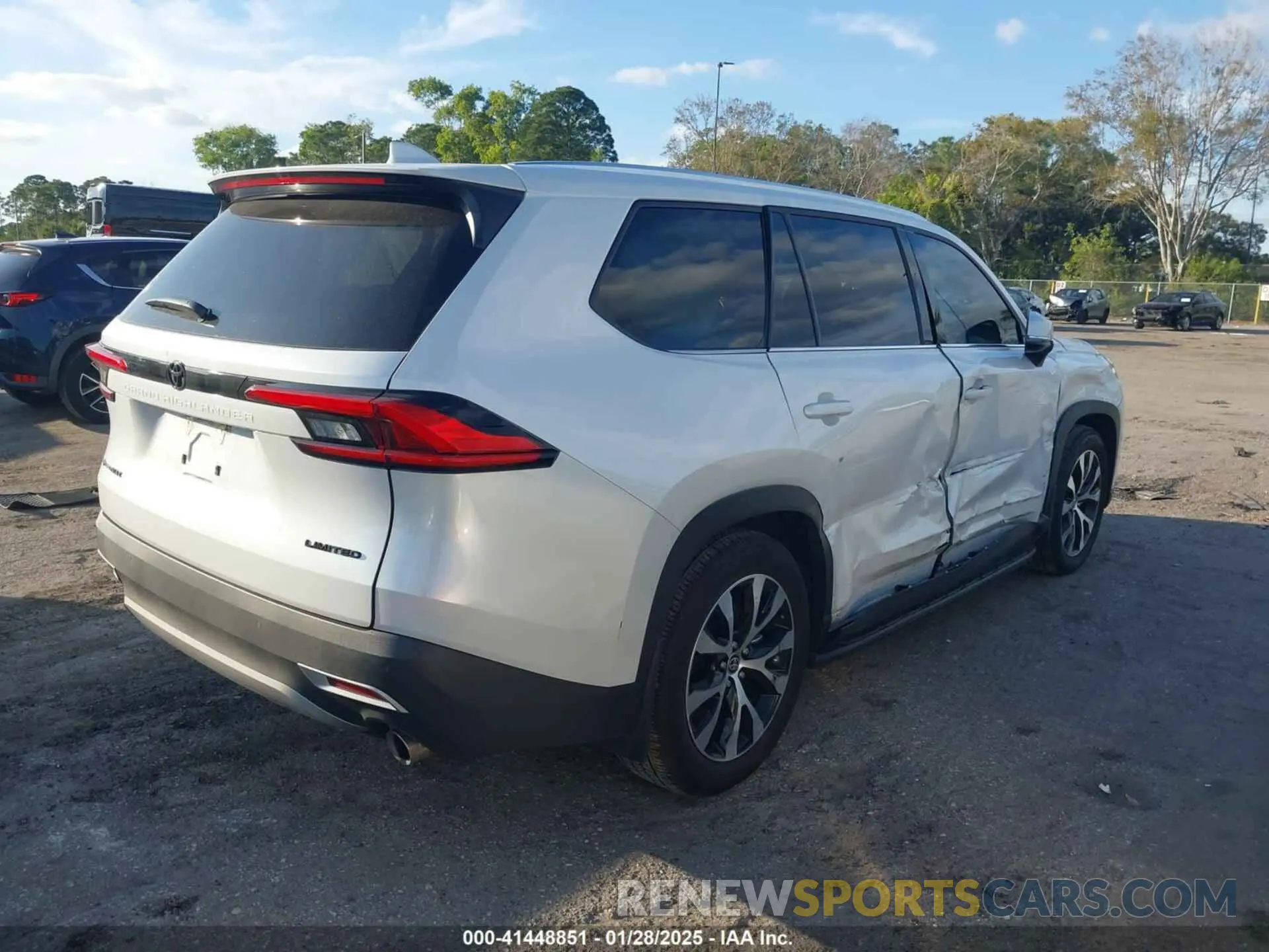 4 fotografías del automóvil dañado 5TDADAB53RS006554 TOYOTA GRAND HIGHLANDER 2024