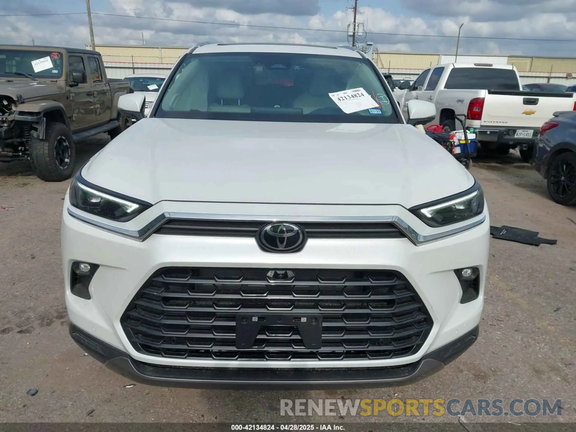 12 fotografías del automóvil dañado 5TDAAAA51SS020159 TOYOTA GRAND HIGHLANDER 2025