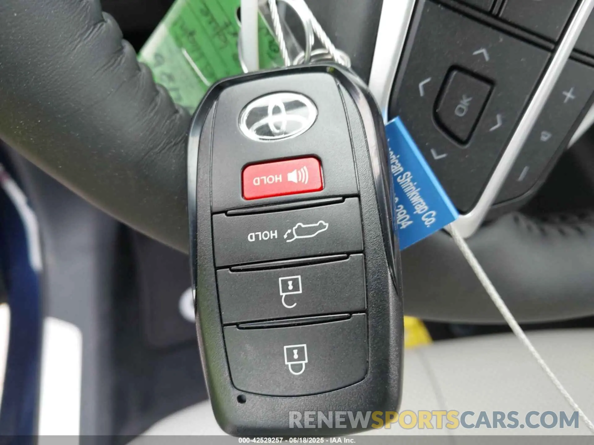 11 fotografías del automóvil dañado 5TDAAAB51SS082417 TOYOTA GRAND HIGHLANDER 2025