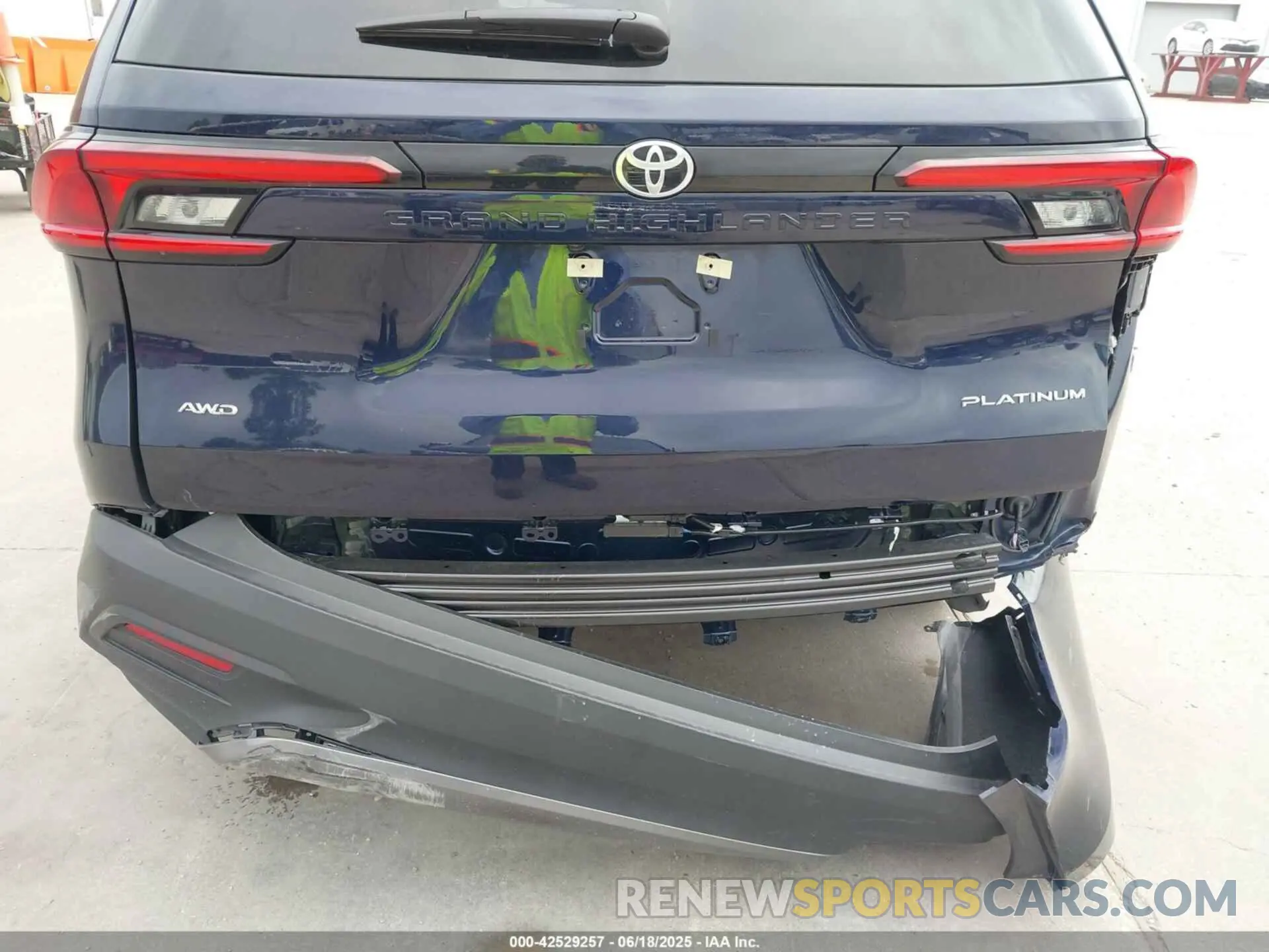 20 fotografías del automóvil dañado 5TDAAAB51SS082417 TOYOTA GRAND HIGHLANDER 2025