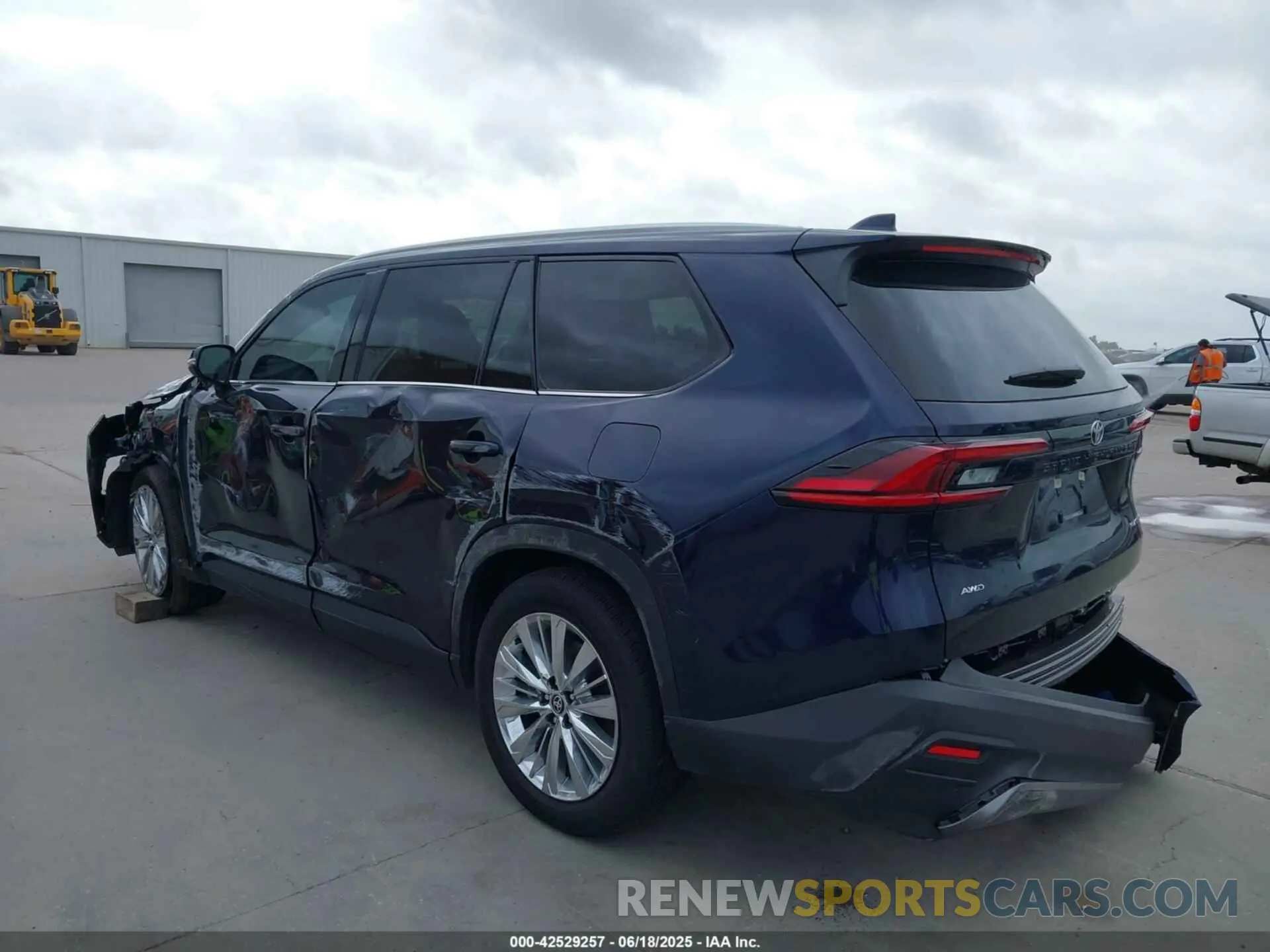 3 fotografías del automóvil dañado 5TDAAAB51SS082417 TOYOTA GRAND HIGHLANDER 2025