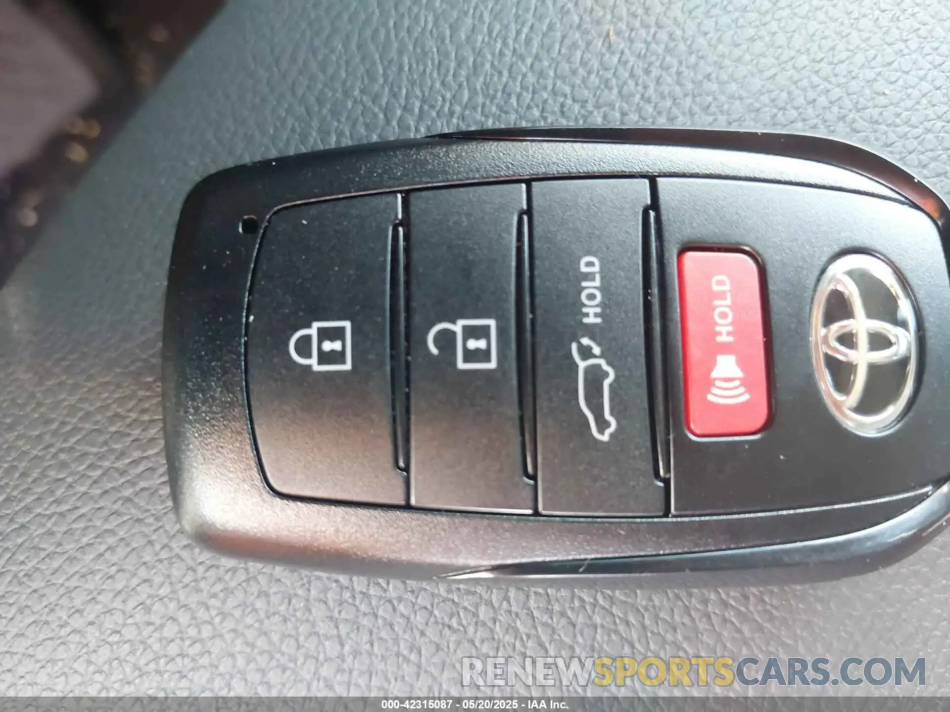 11 fotografías del automóvil dañado 5TDAAAB56SS084261 TOYOTA GRAND HIGHLANDER 2025