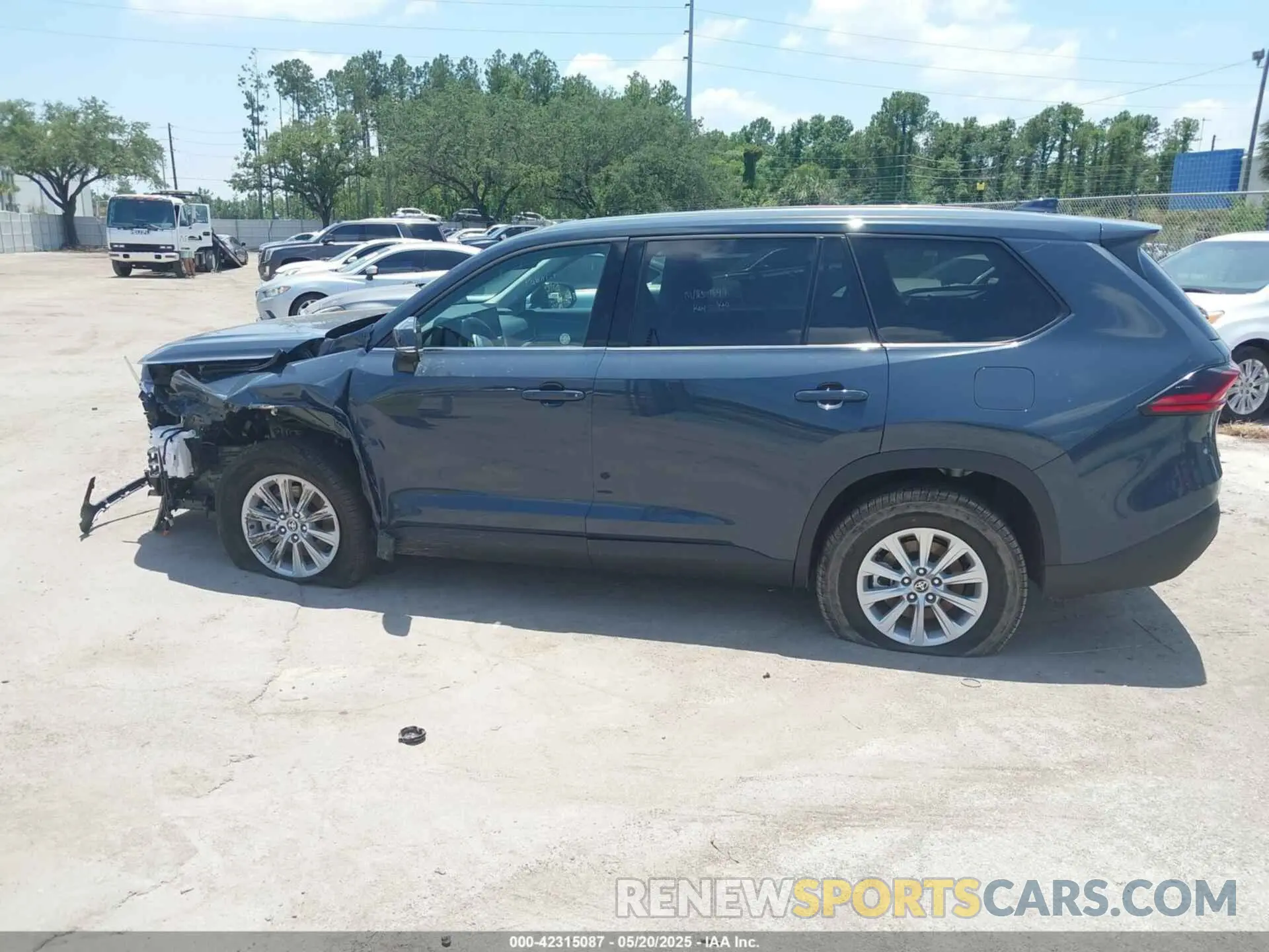 14 fotografías del automóvil dañado 5TDAAAB56SS084261 TOYOTA GRAND HIGHLANDER 2025