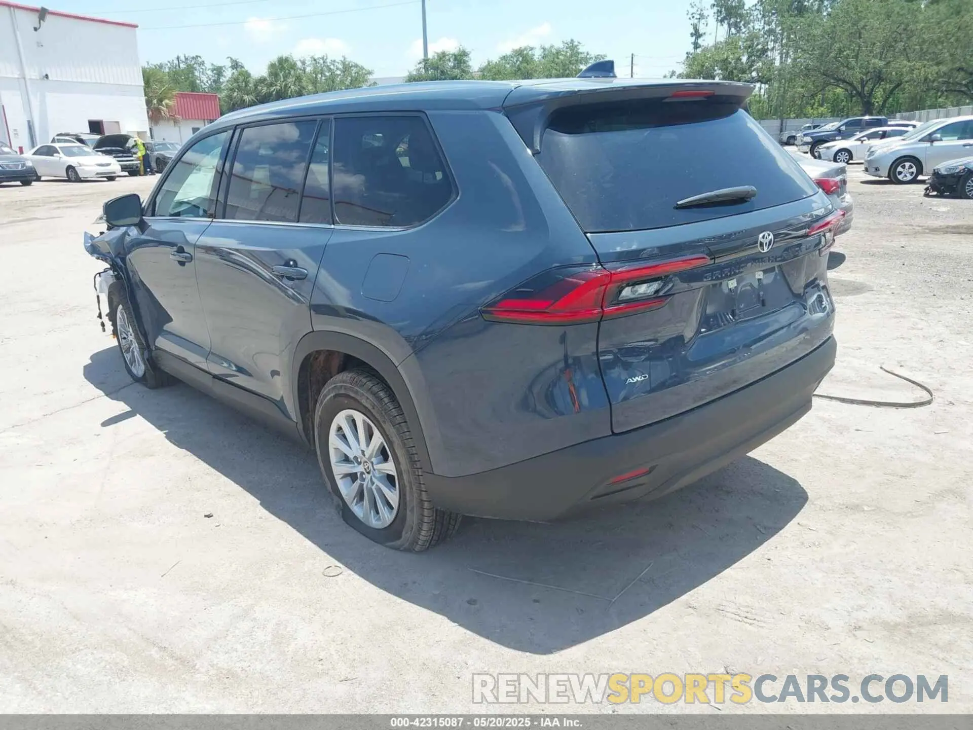 3 fotografías del automóvil dañado 5TDAAAB56SS084261 TOYOTA GRAND HIGHLANDER 2025