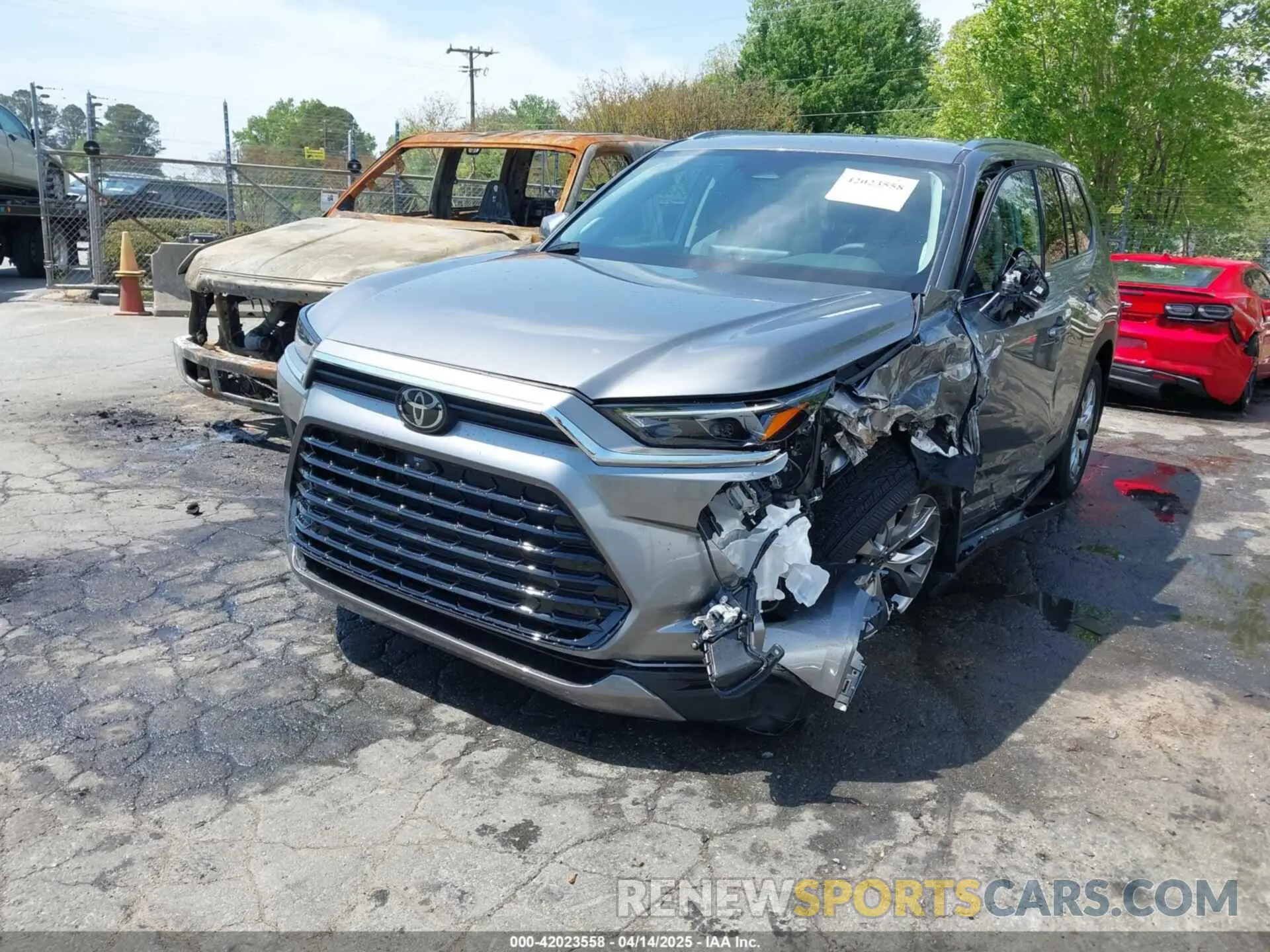2 fotografías del automóvil dañado 5TDAAAB57SS073642 TOYOTA GRAND HIGHLANDER 2025