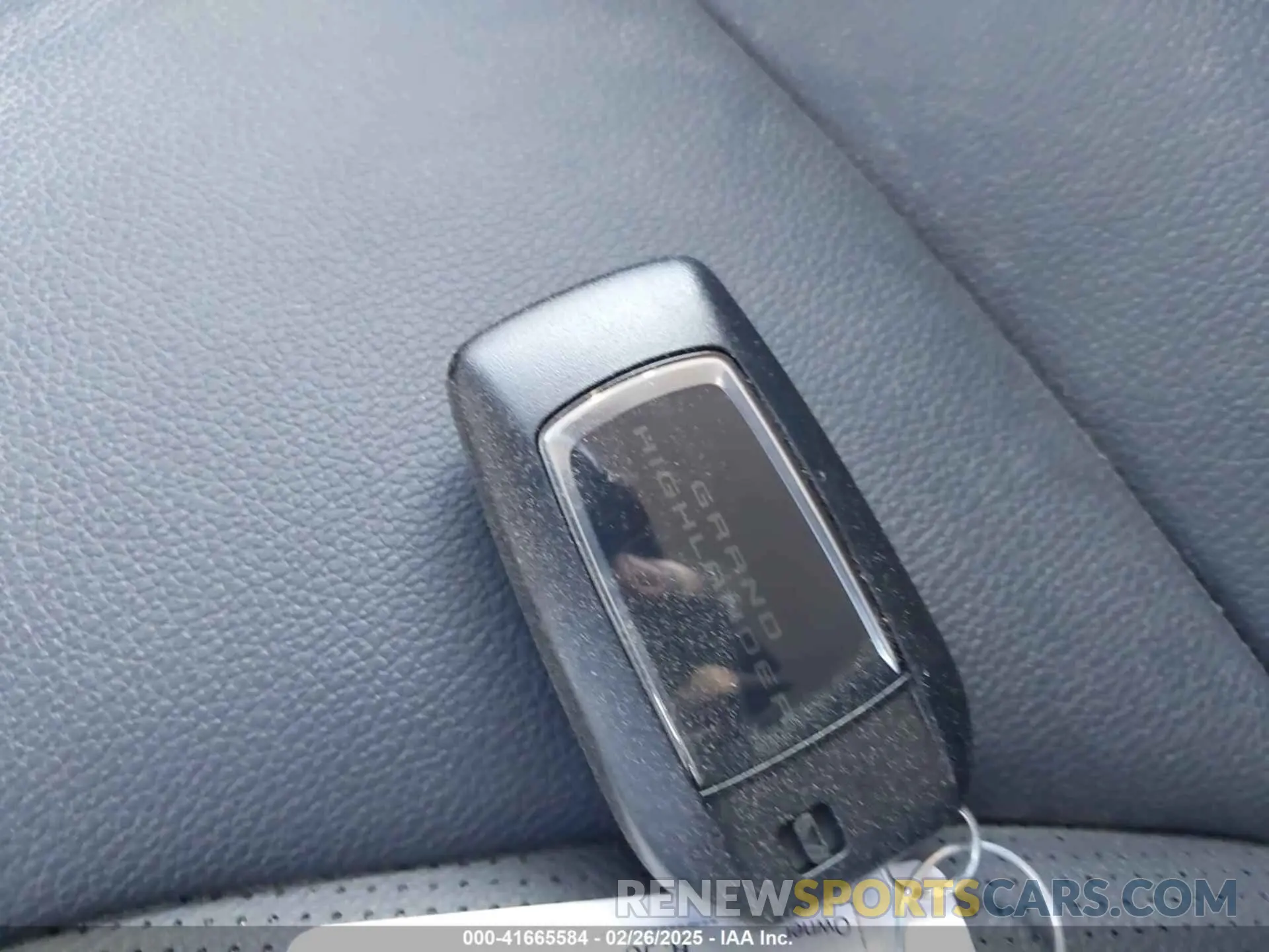 11 fotografías del automóvil dañado 5TDAAAB58SS070569 TOYOTA GRAND HIGHLANDER 2025