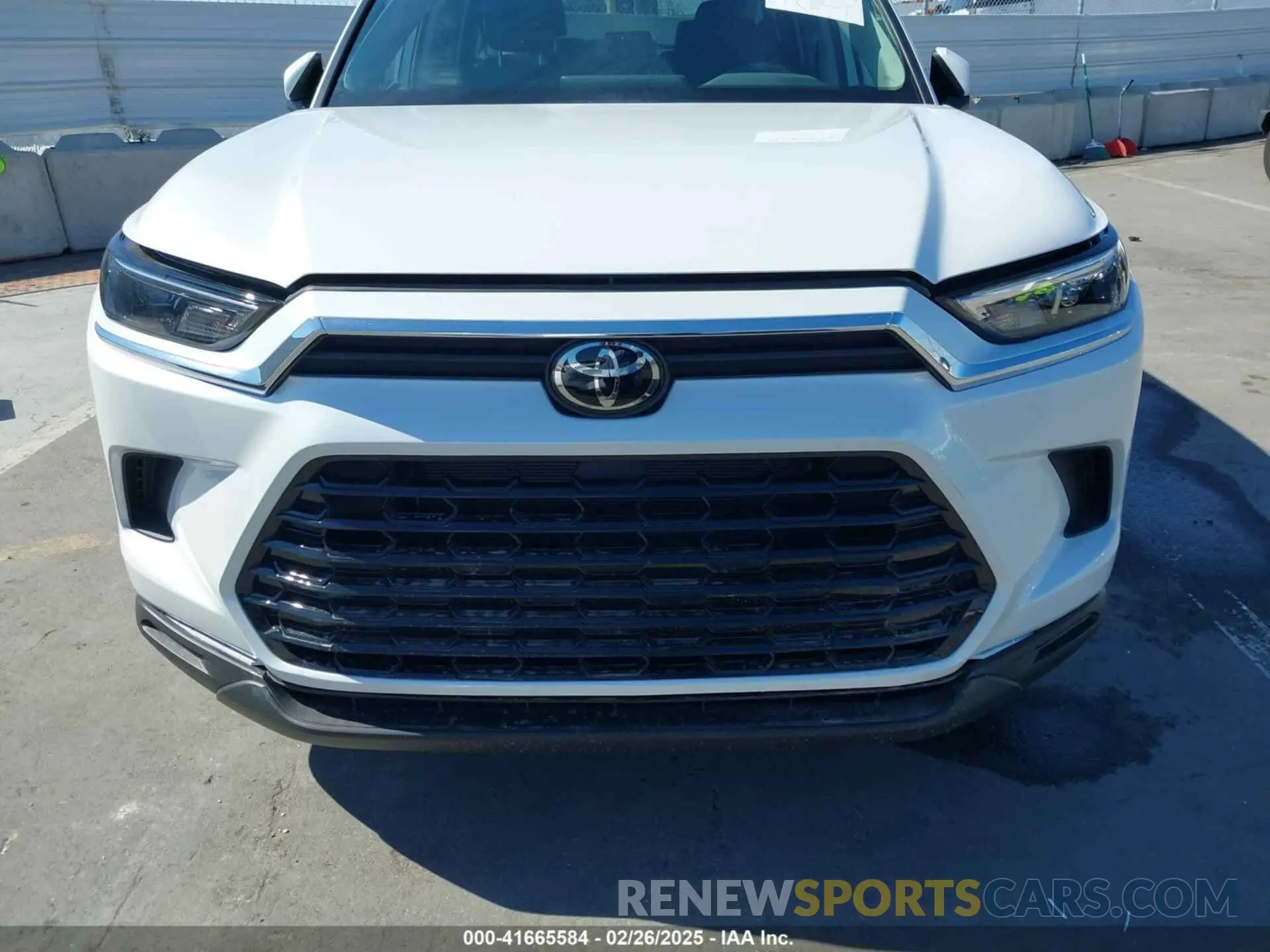 12 fotografías del automóvil dañado 5TDAAAB58SS070569 TOYOTA GRAND HIGHLANDER 2025