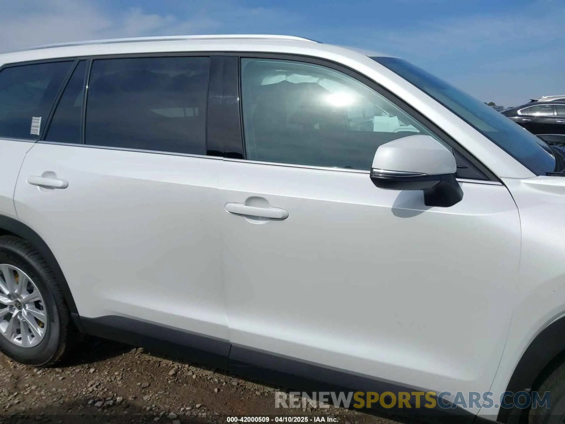 14 fotografías del automóvil dañado 5TDABAA58SS002111 TOYOTA GRAND HIGHLANDER 2025