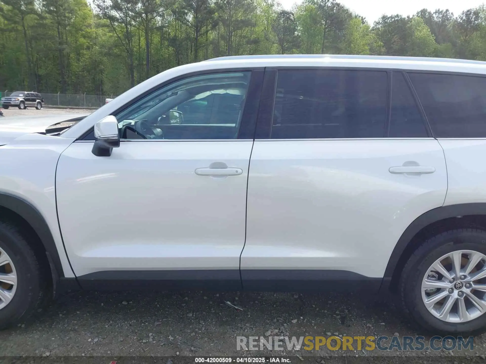 15 fotografías del automóvil dañado 5TDABAA58SS002111 TOYOTA GRAND HIGHLANDER 2025
